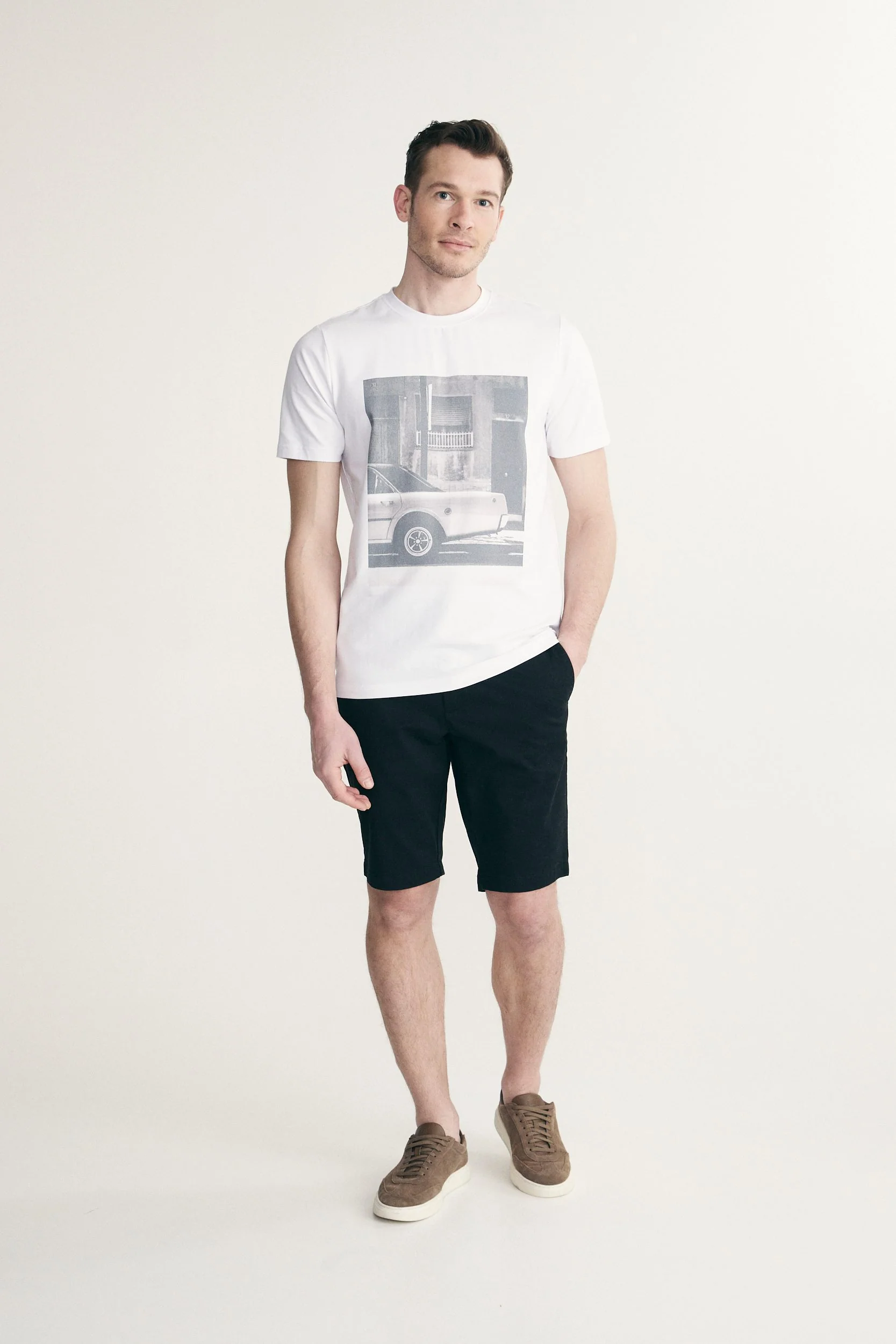Automobile graphic print t-shirt - Image 3