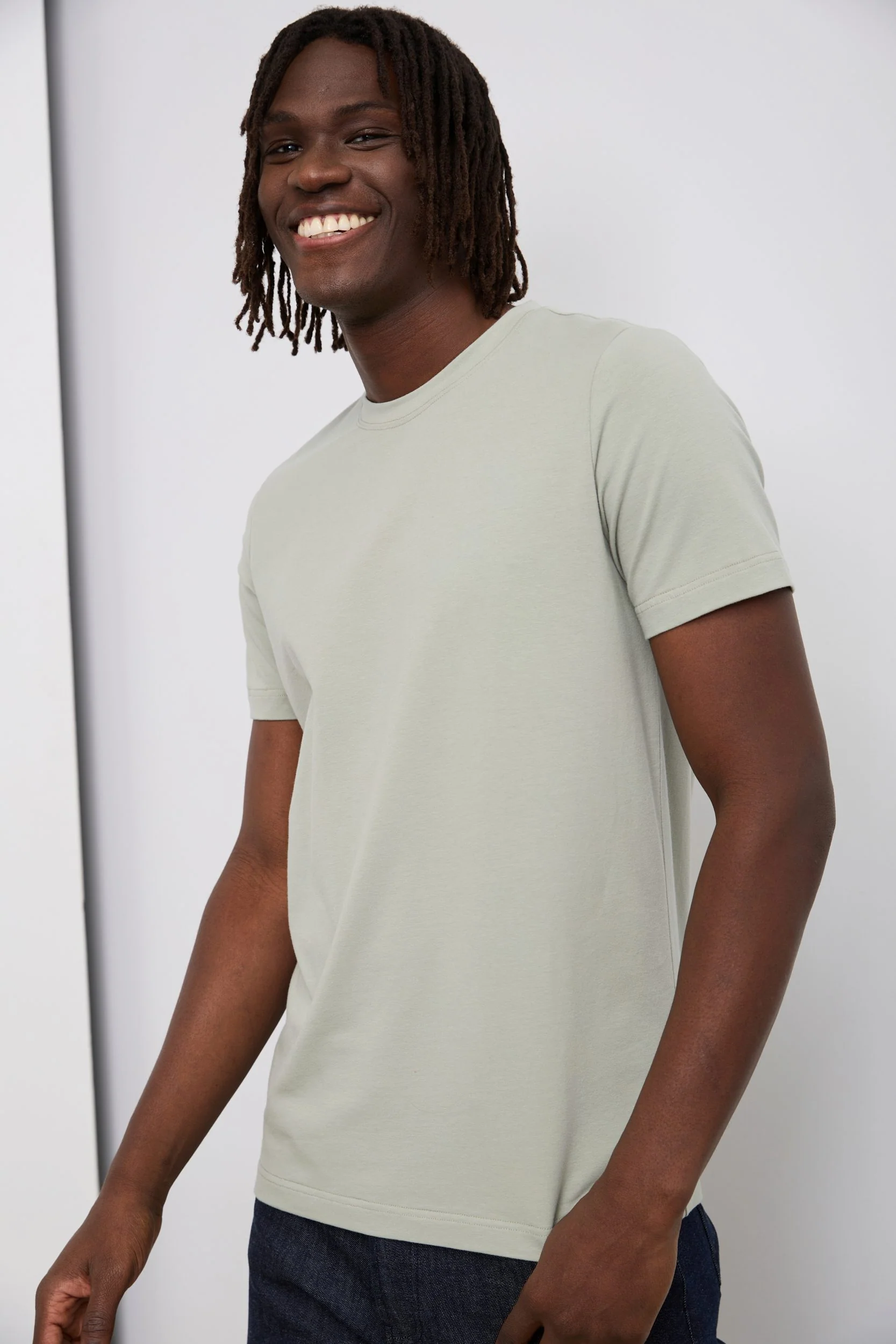 Basic Crew Neck T-Shirt - Image 3
