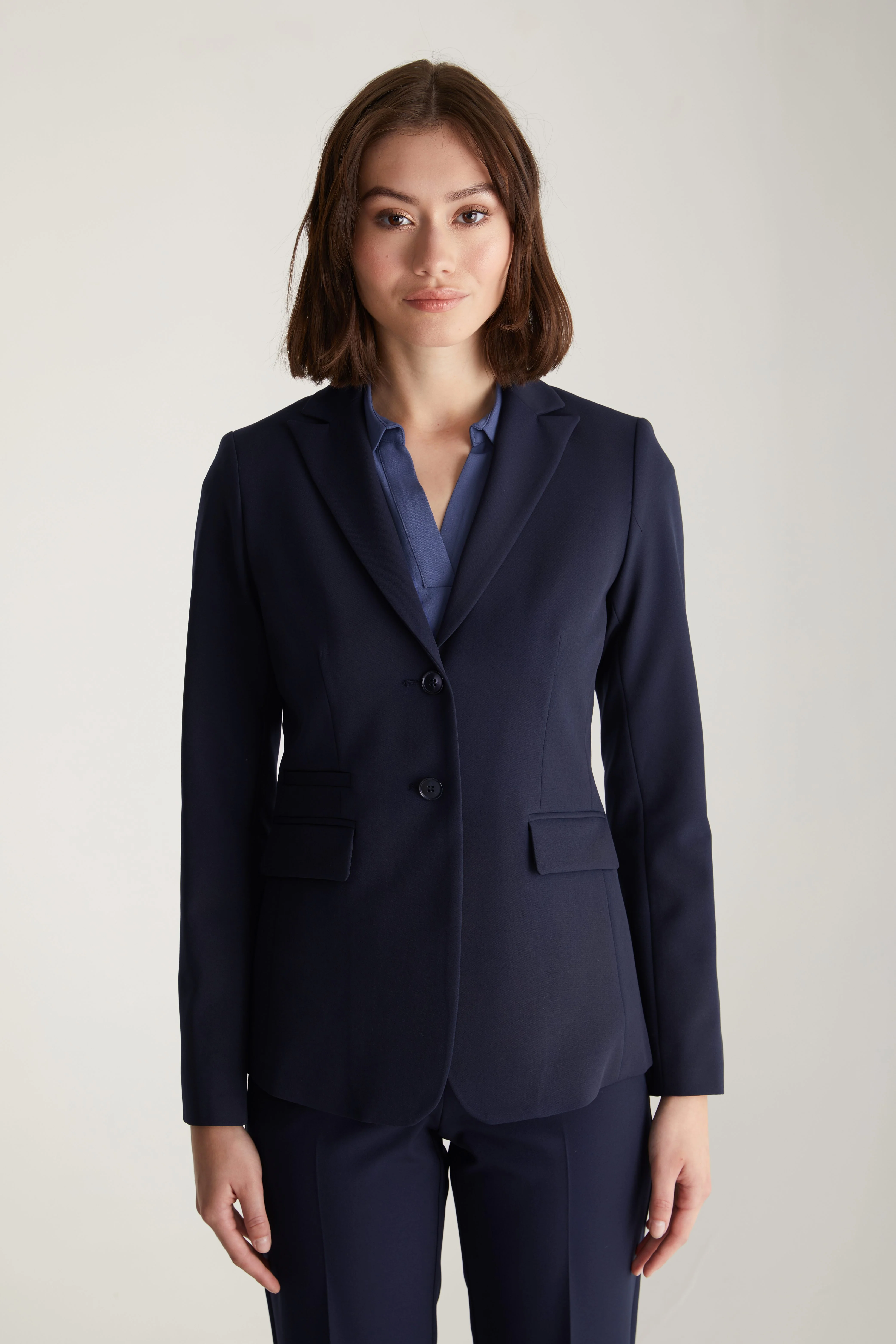 Basic fitted blazer