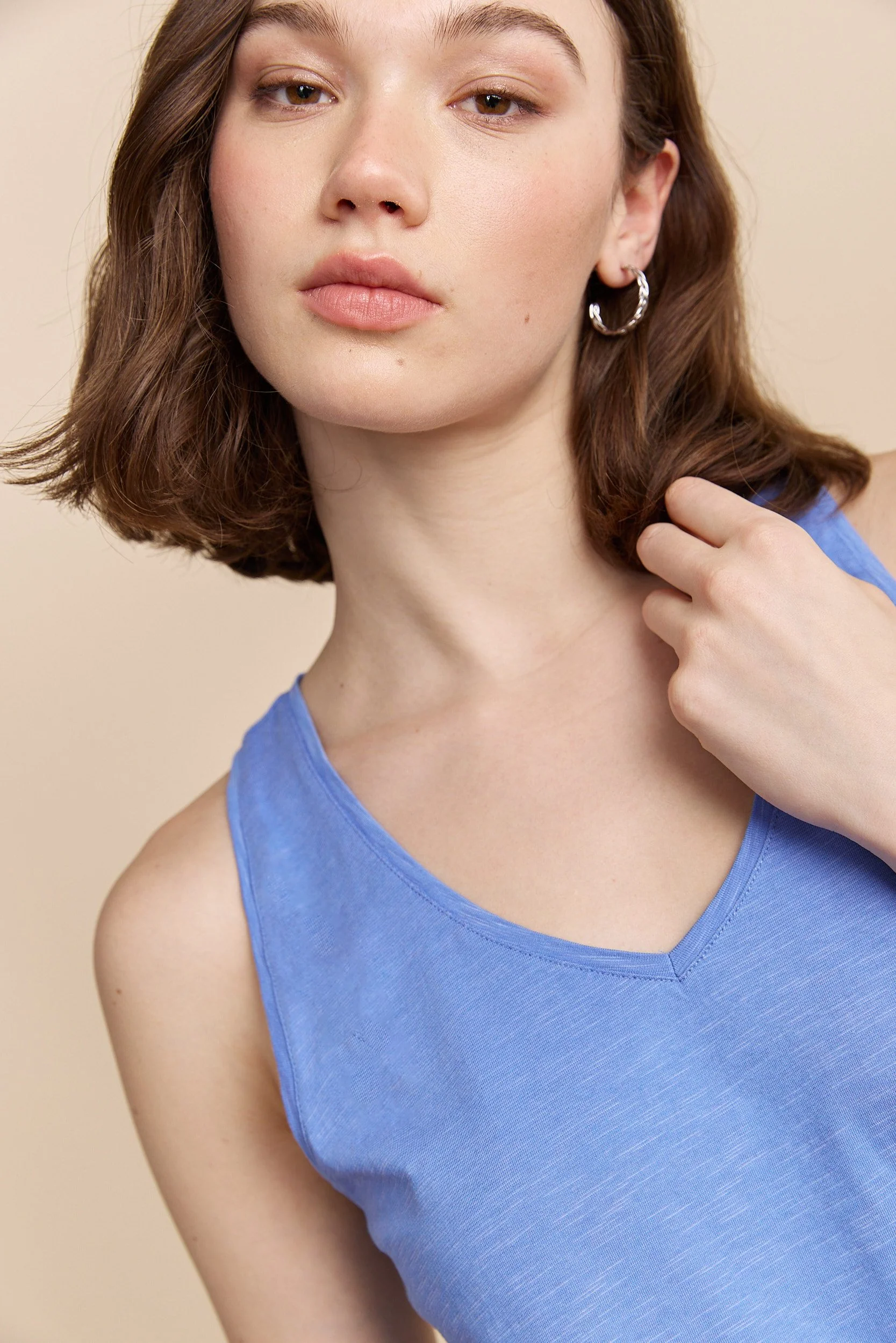 Basic V neck cami - Image 16