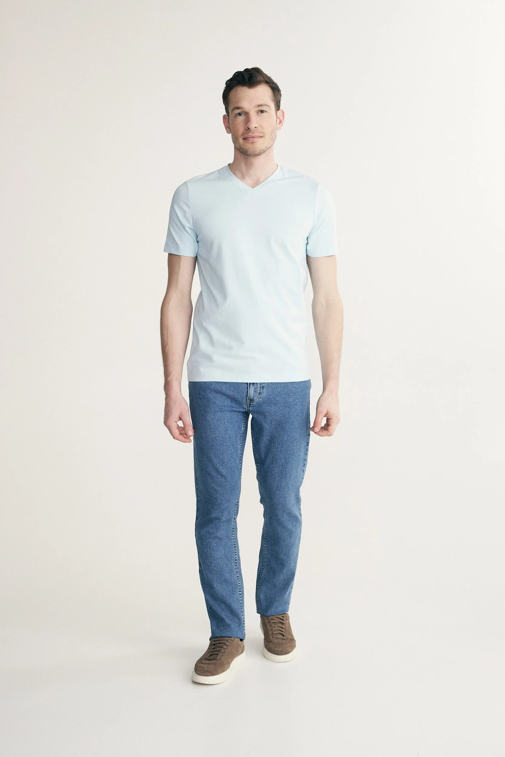 Basic V neck T-shirt - Image 3