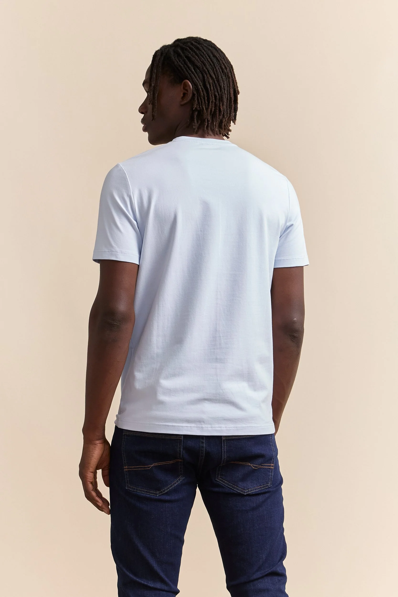 Basic V neck T-shirt - Image 14