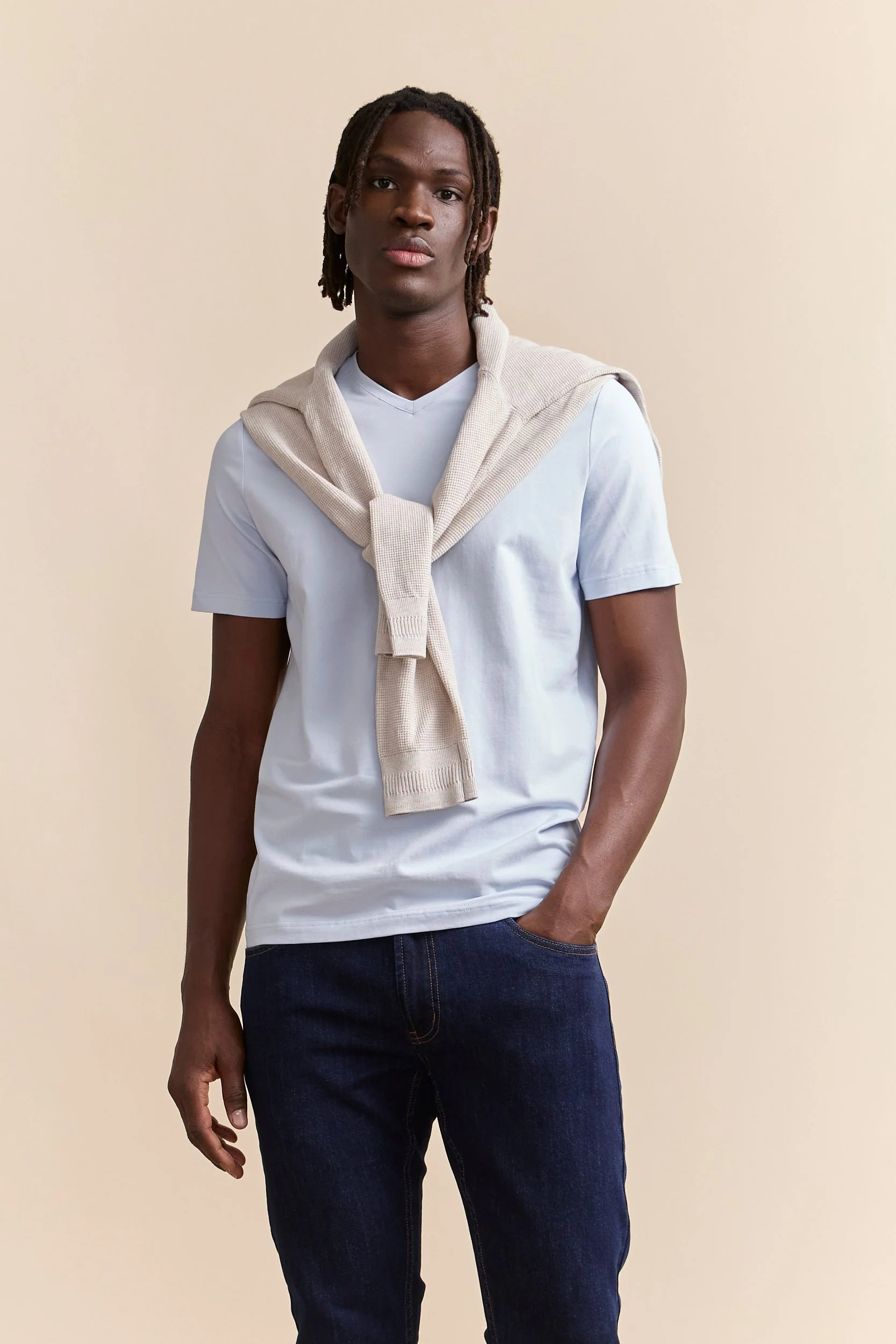 Basic V neck T-shirt - Image 4