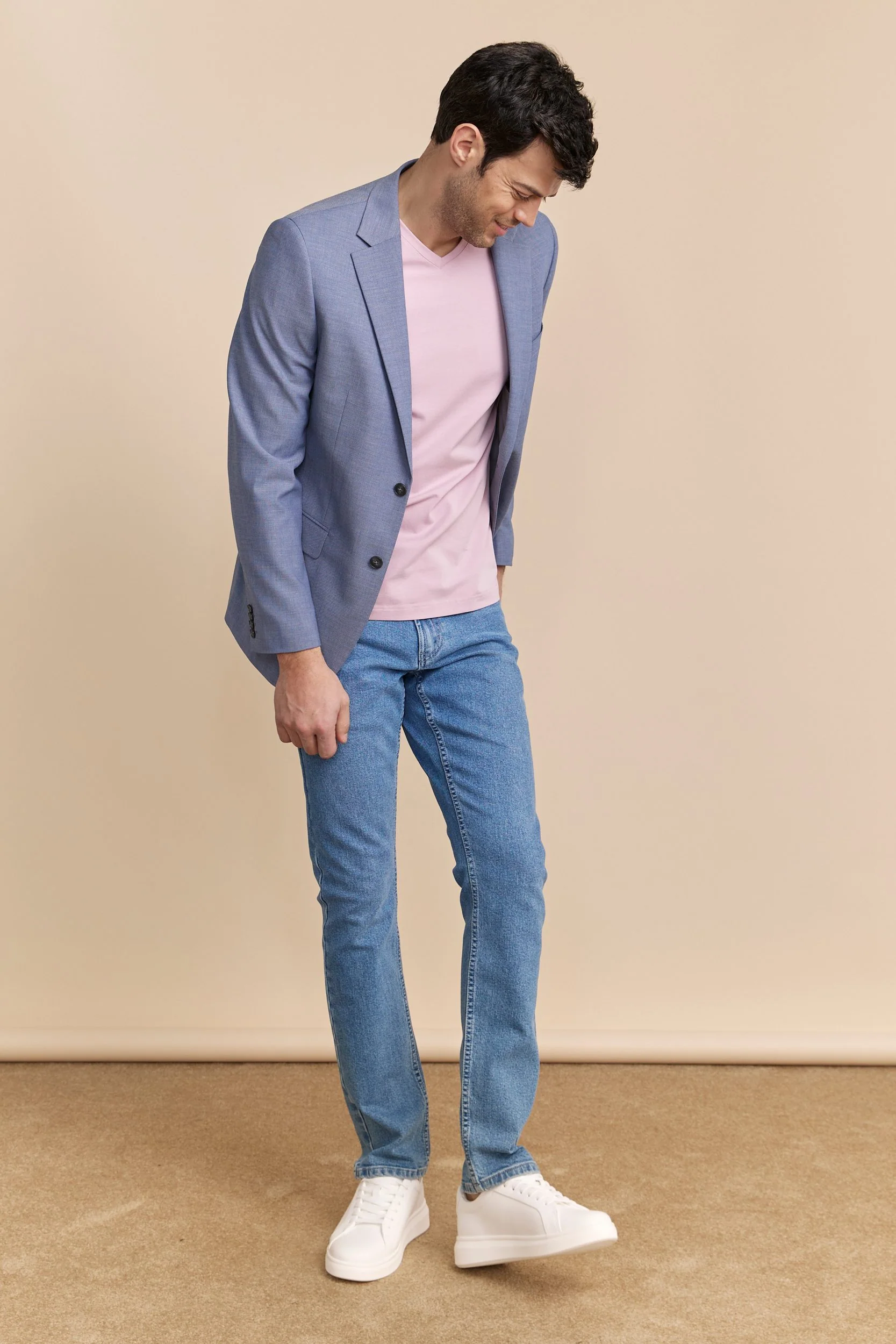Basic V neck T-shirt - Image 7