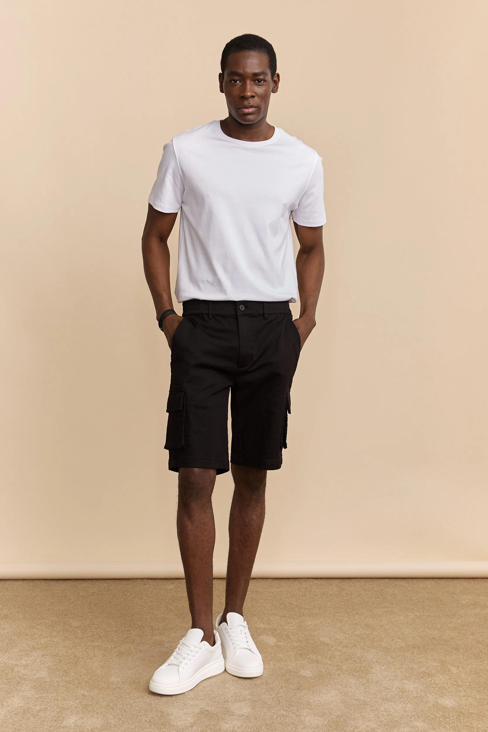 Cargo shorts with pockets - Image 5