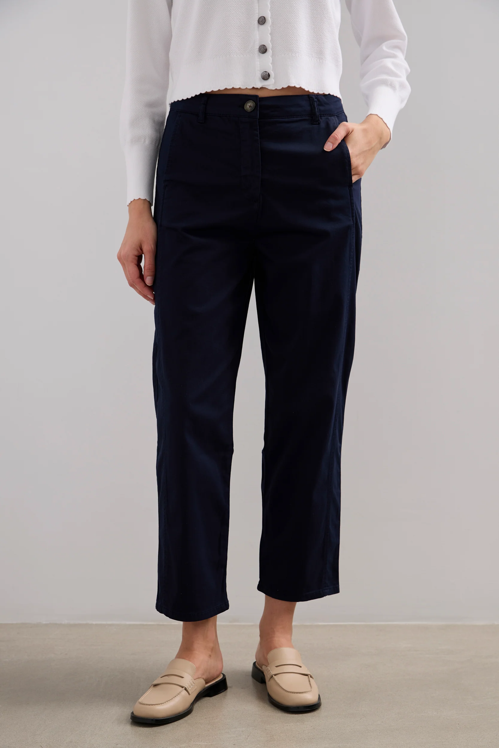 Casual Carrot Pant - Image 8