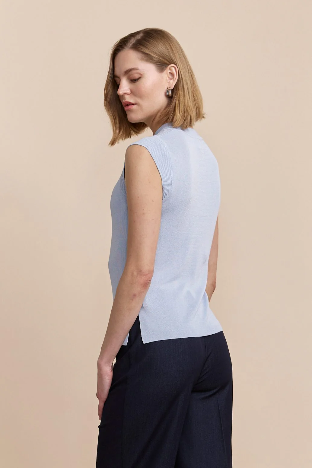 Top with sheer details - Image 7