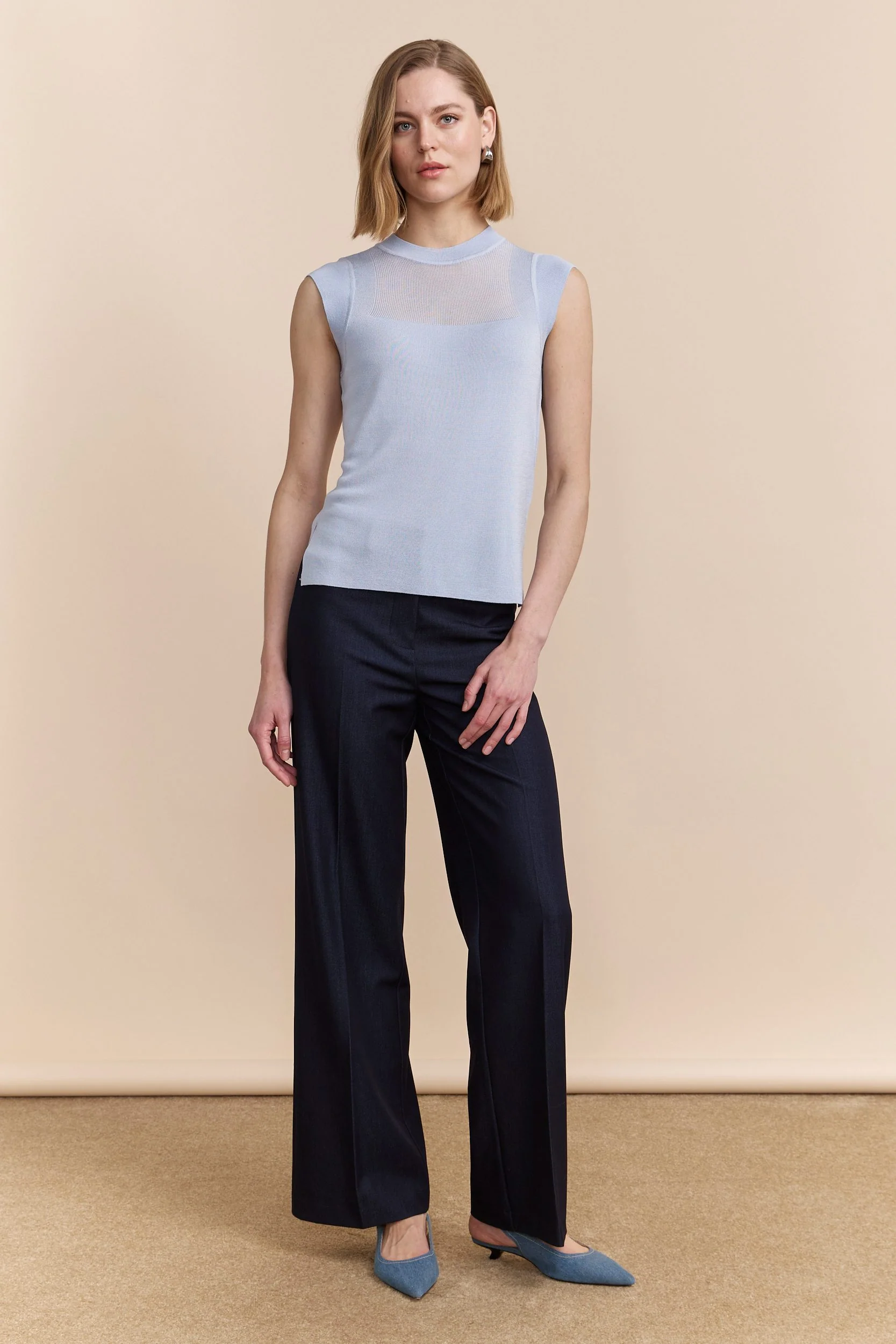 Top with sheer details - Image 8