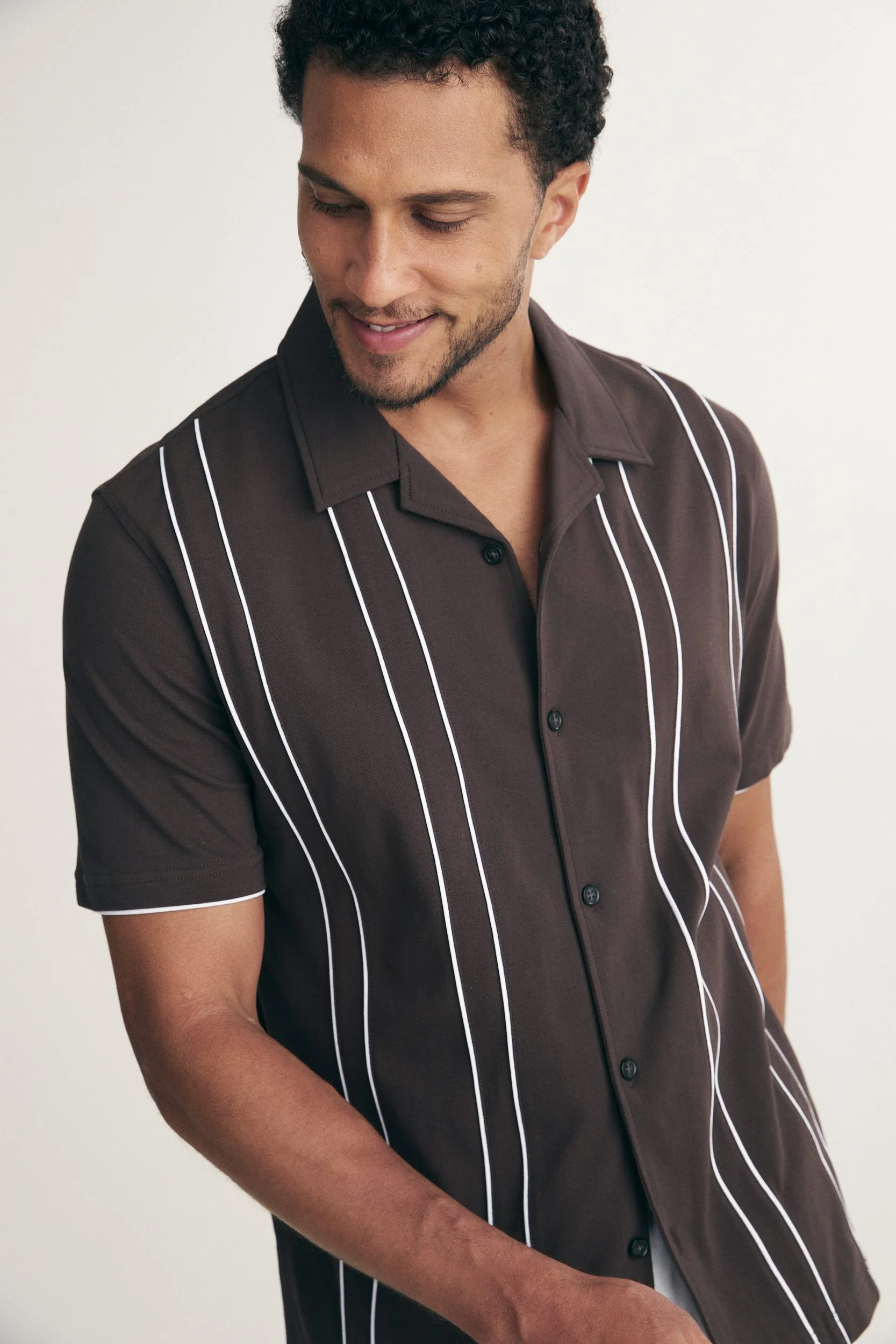 Cuban collar fitted shirt - Image 5
