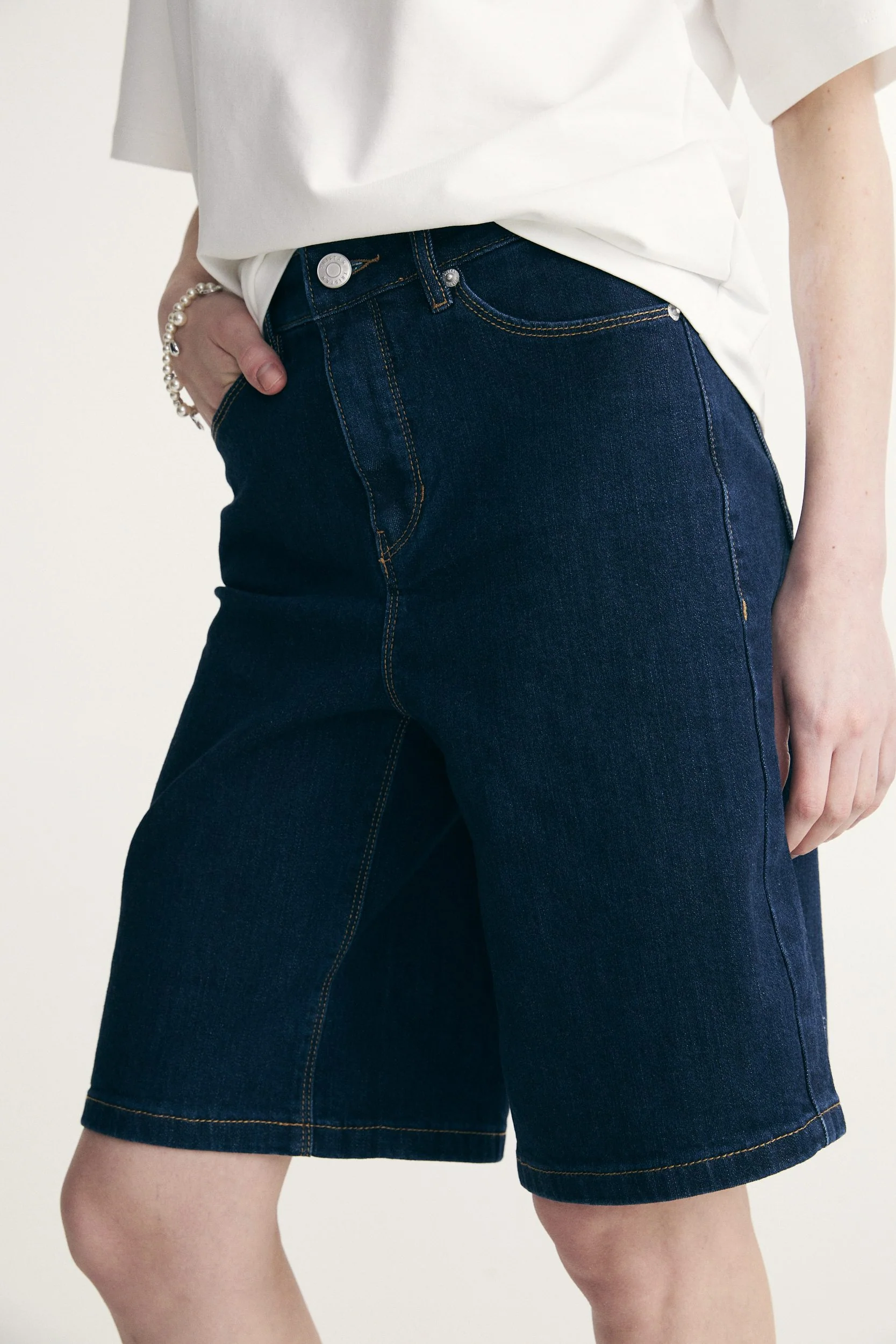 Denim shorts - Image 3