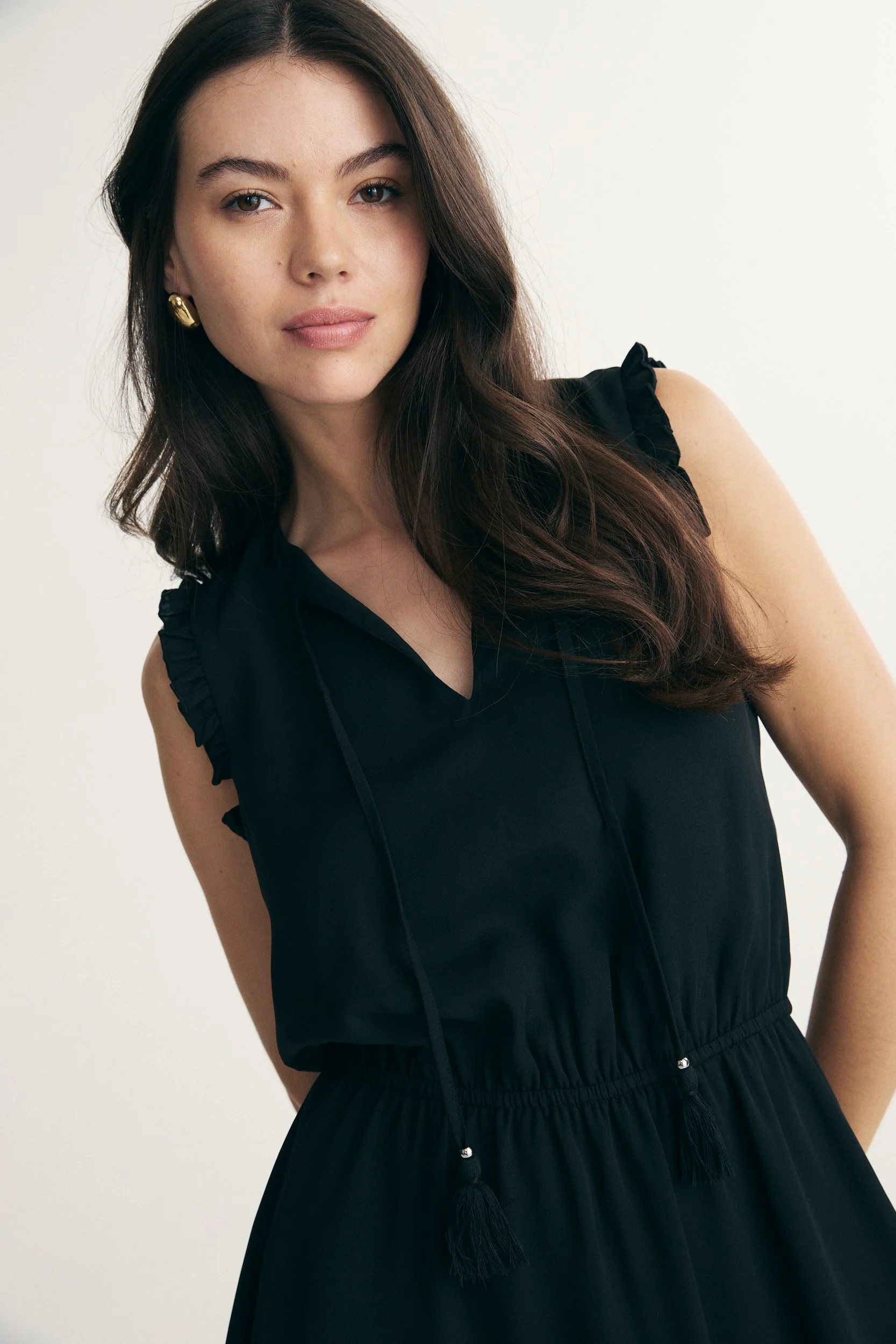 Dress with frills - Image 3