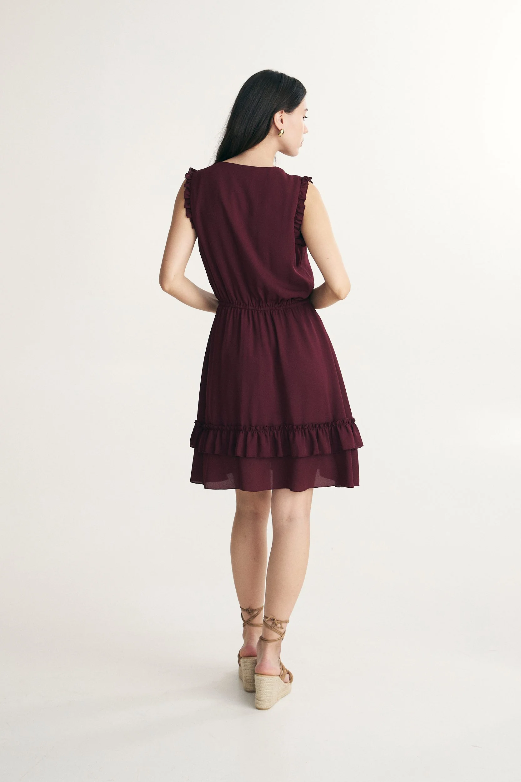 Dress with frills - Image 5