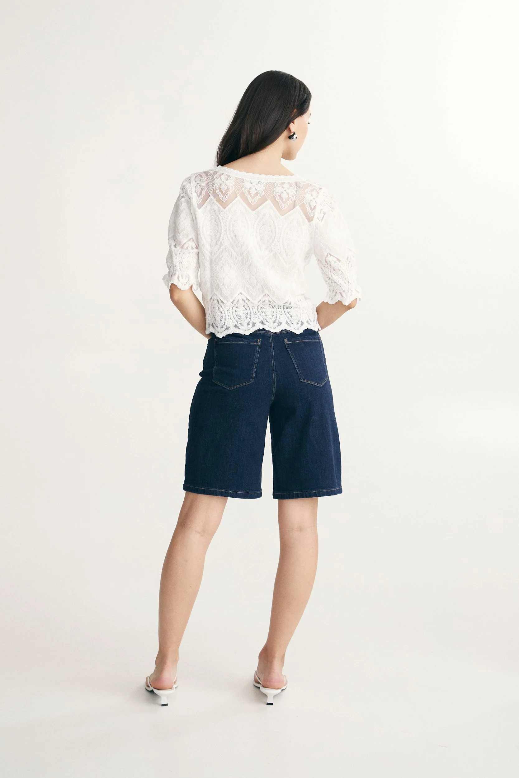 Embroidered blouse - Image 5