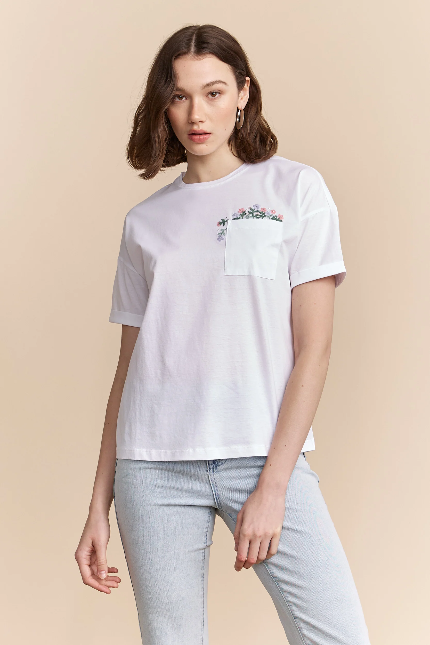 Embroidered floral t-shirt - Image 3