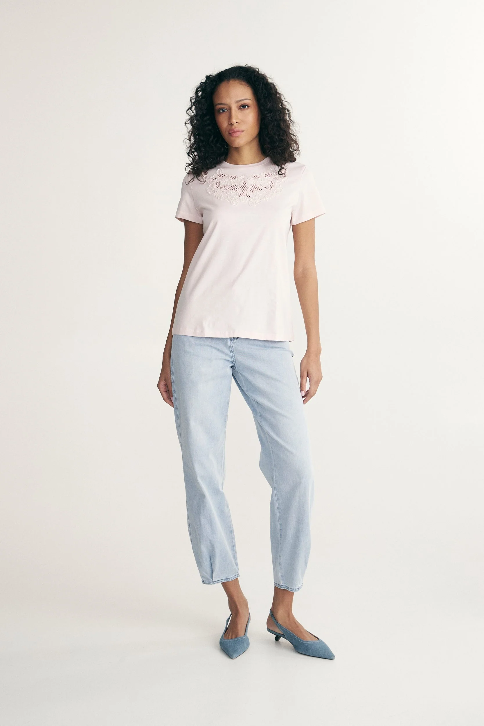 Embroidered neckline t-shirt - Image 3