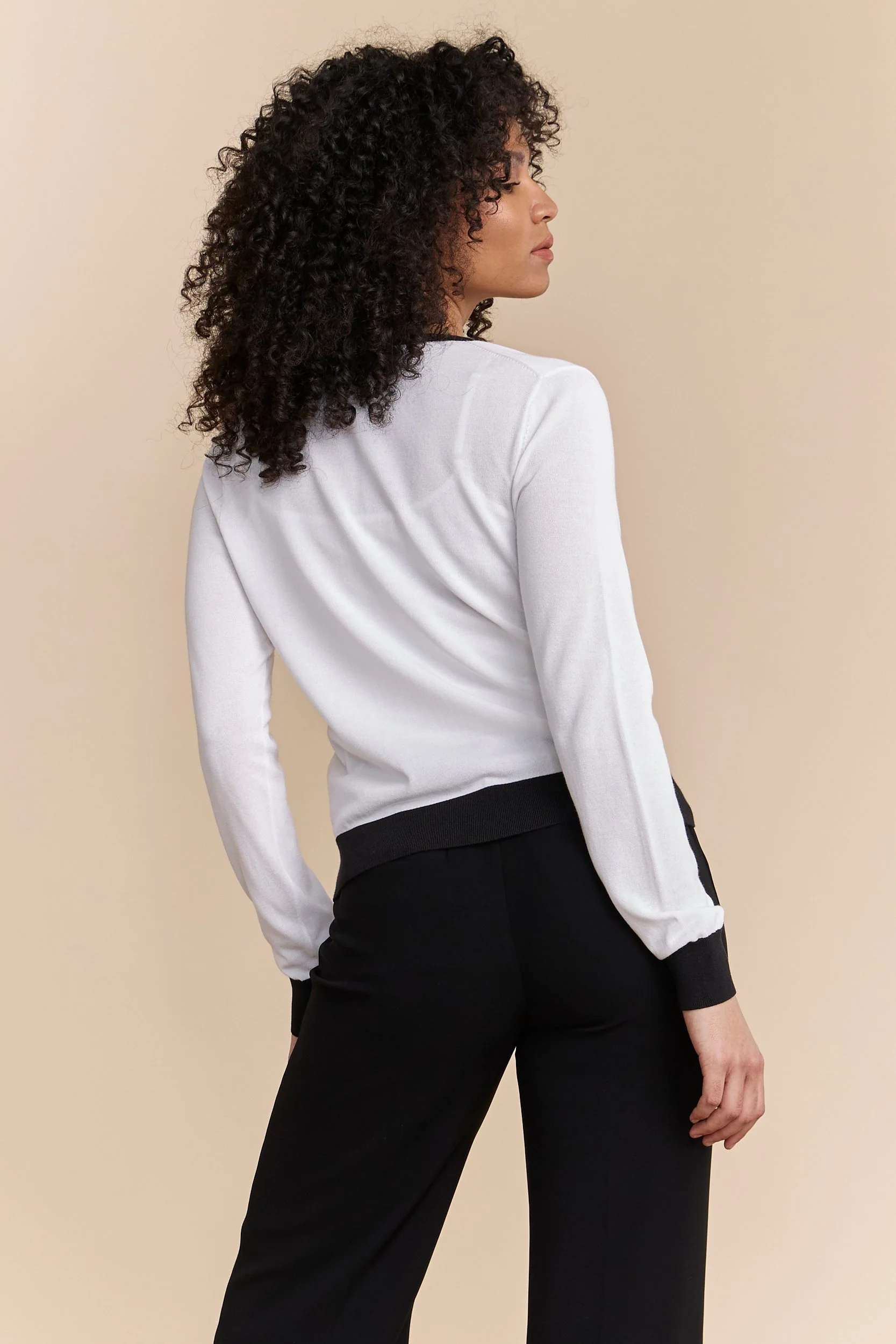 Fine knit cardigan - Image 5