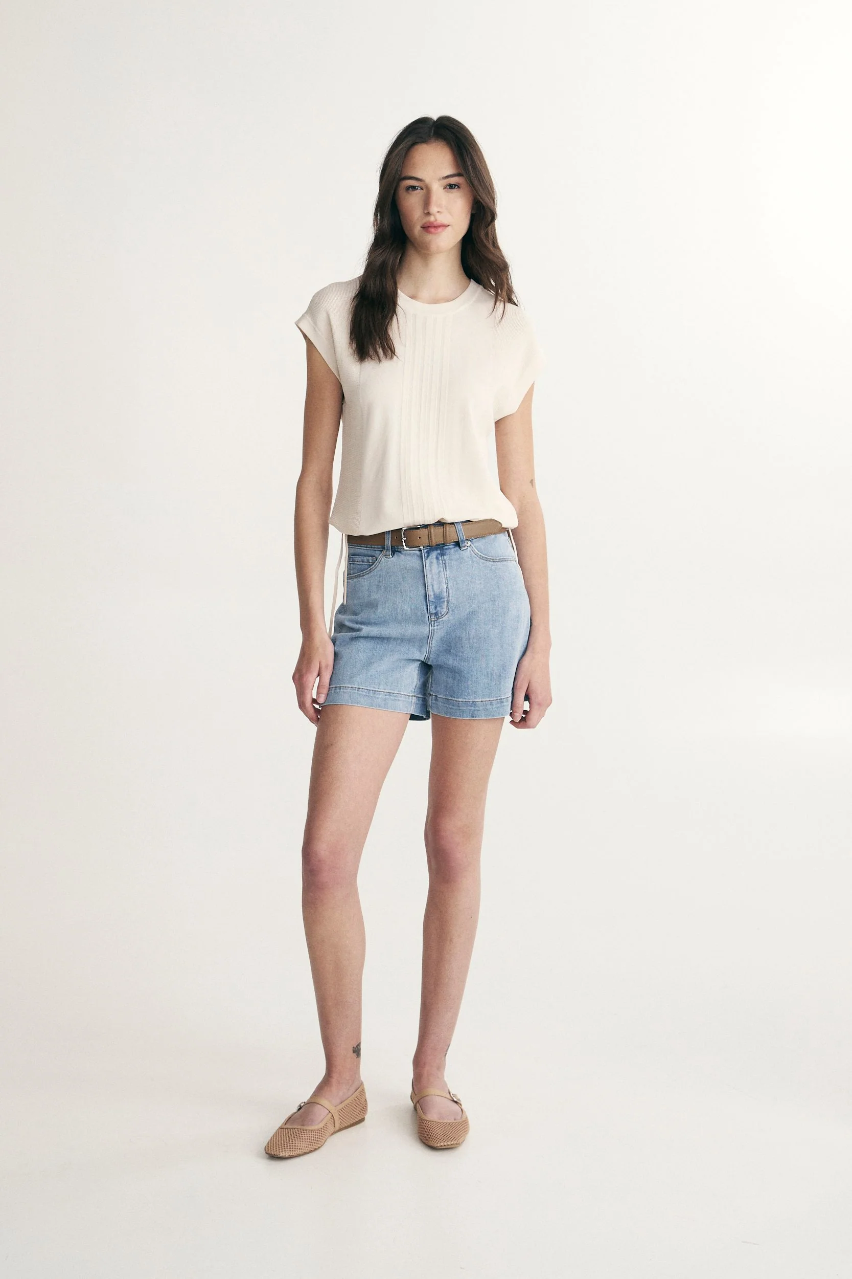Fine knit sleeveless sweater - Image 7