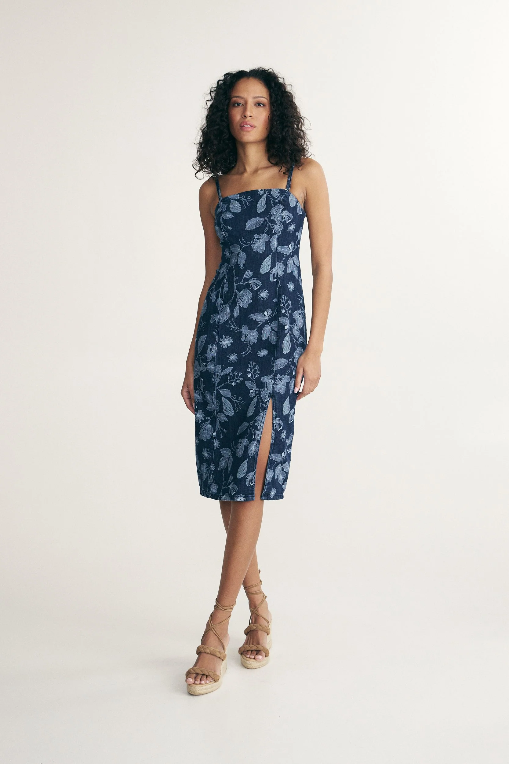 Fitted dress with flower print