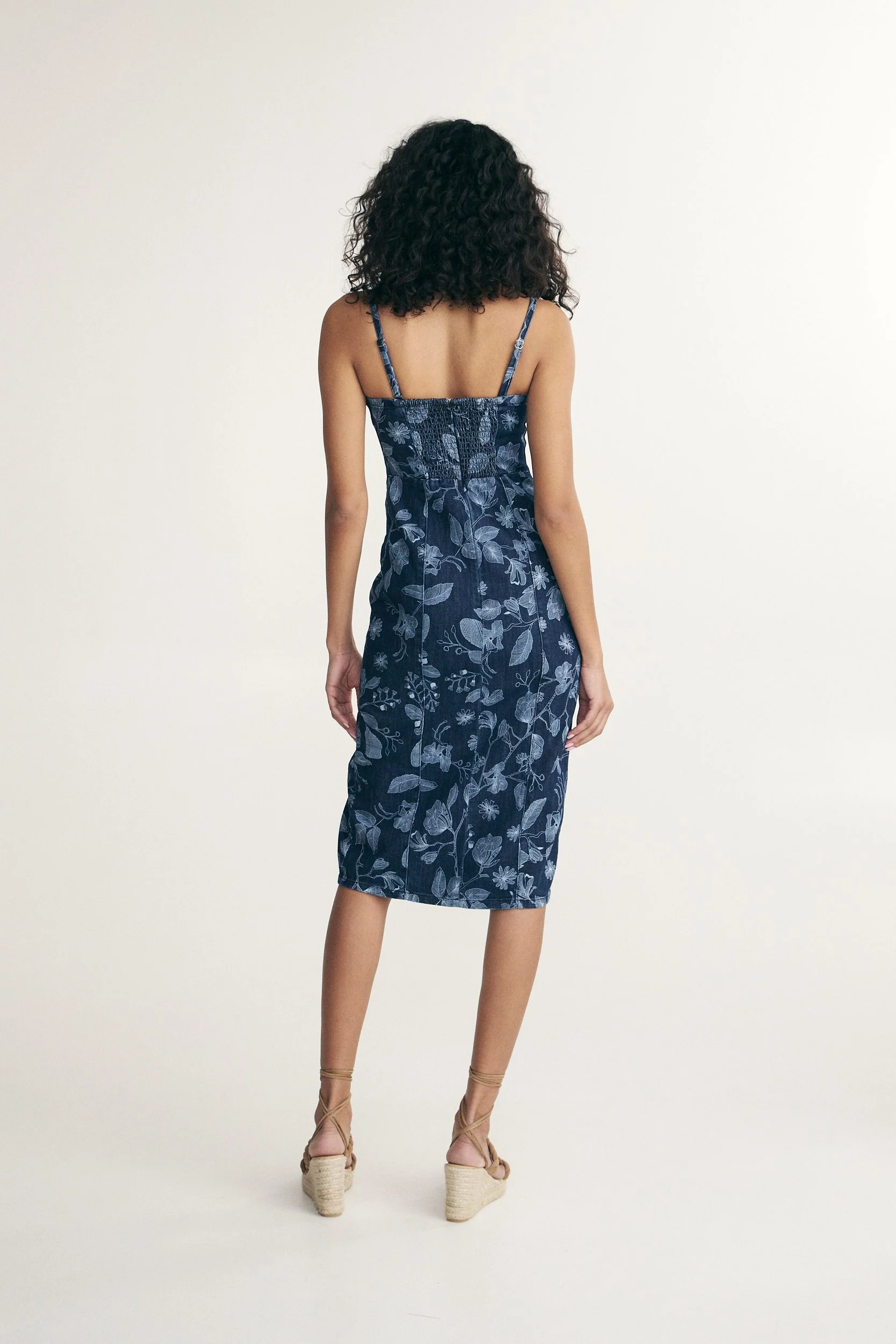 Fitted dress with flower print - Image 2