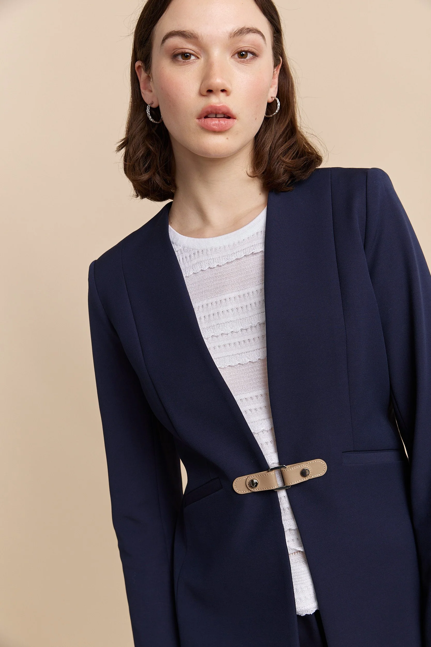 Fitted jacket with tab - Image 3