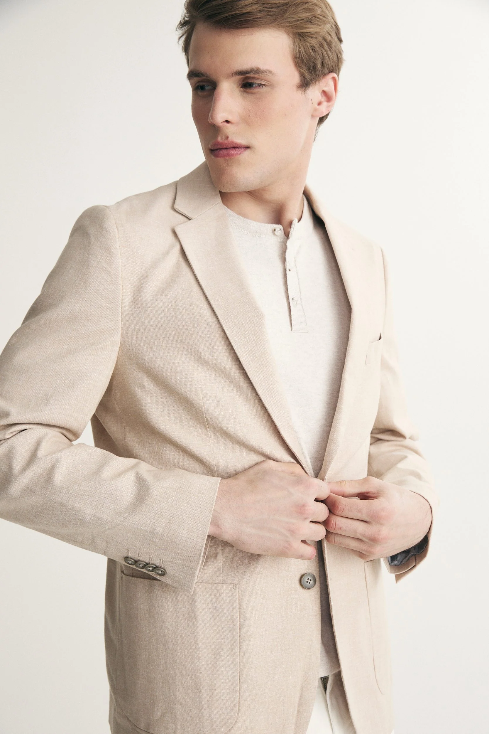 Fitted linen jacket