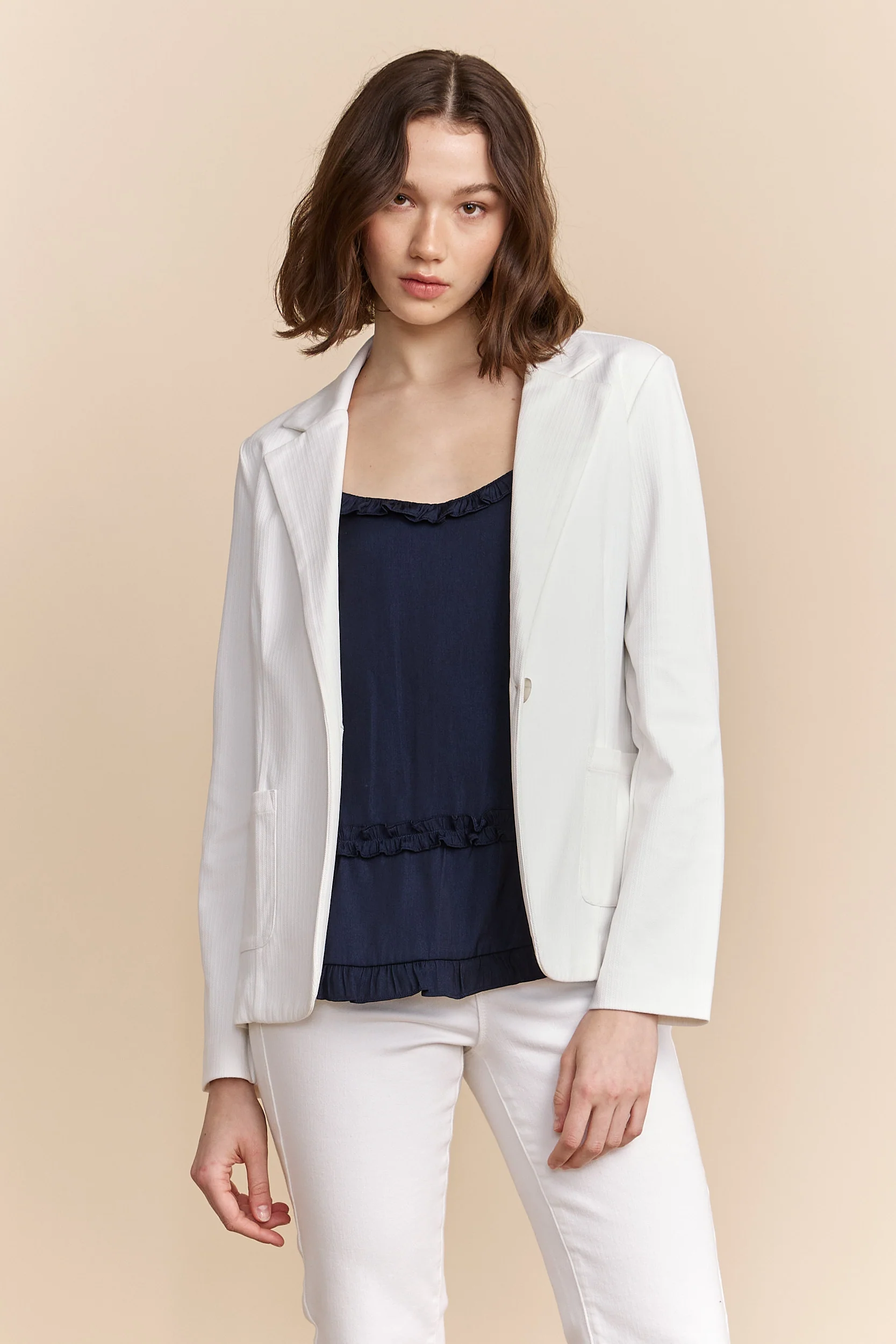 Fitted stretch blazer with applied pockets - Image 3