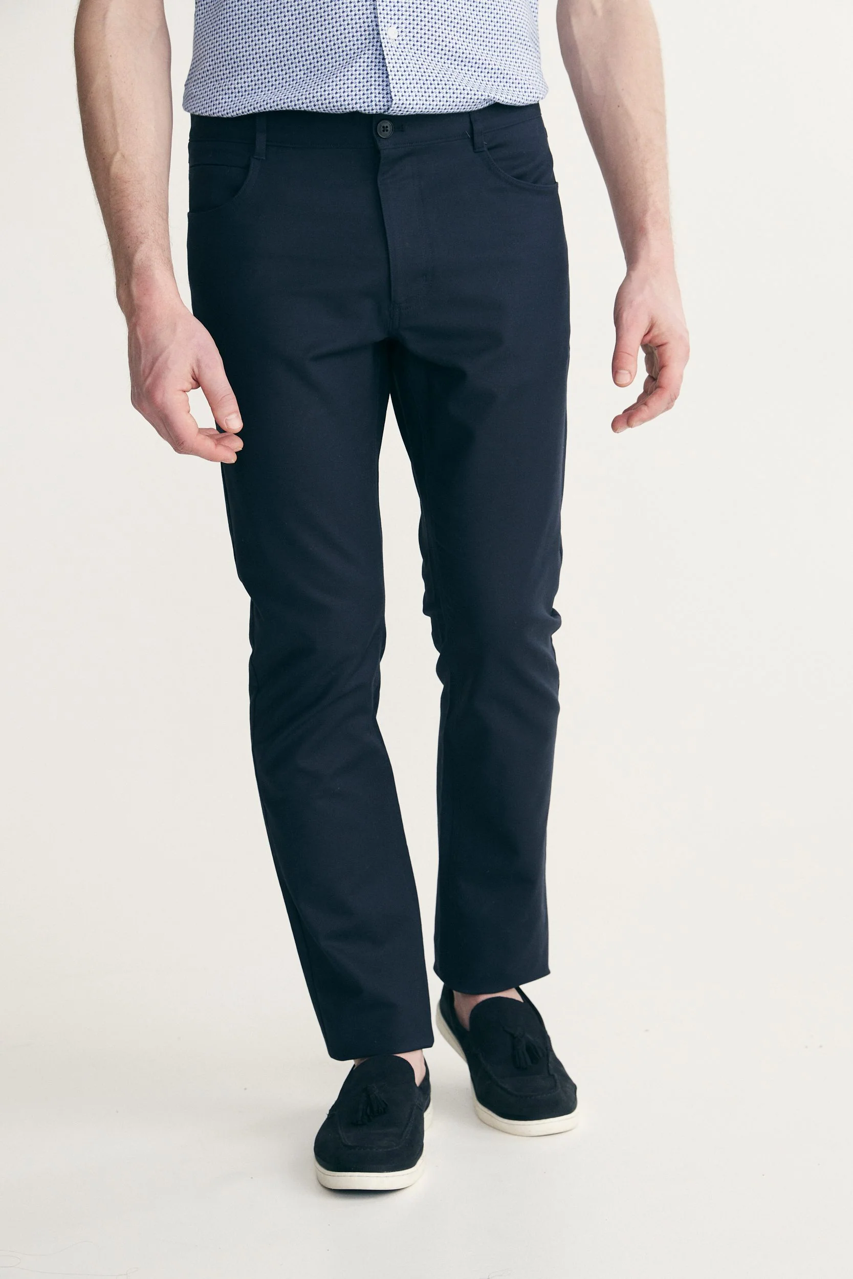 Solid colour slim fit pant - Image 3