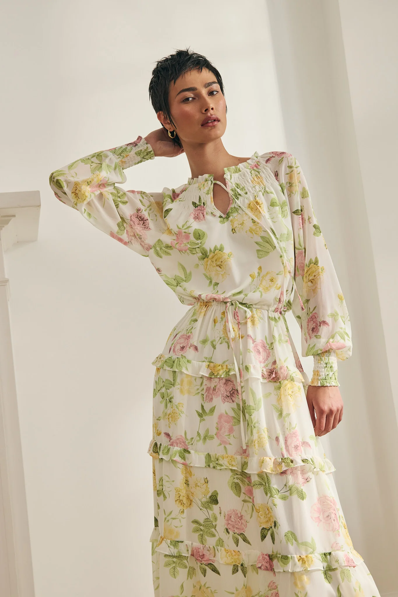 Floral printed dress with frills - Image 4