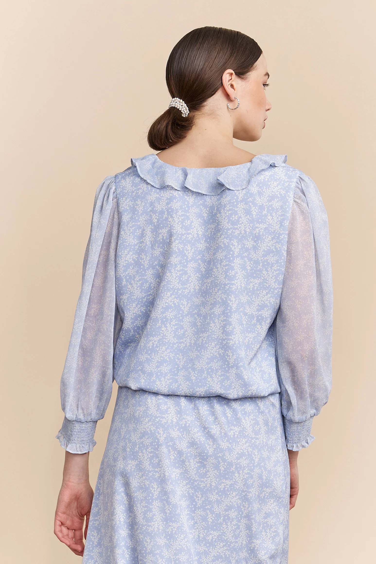 Floral printed blouse with frills - Image 3