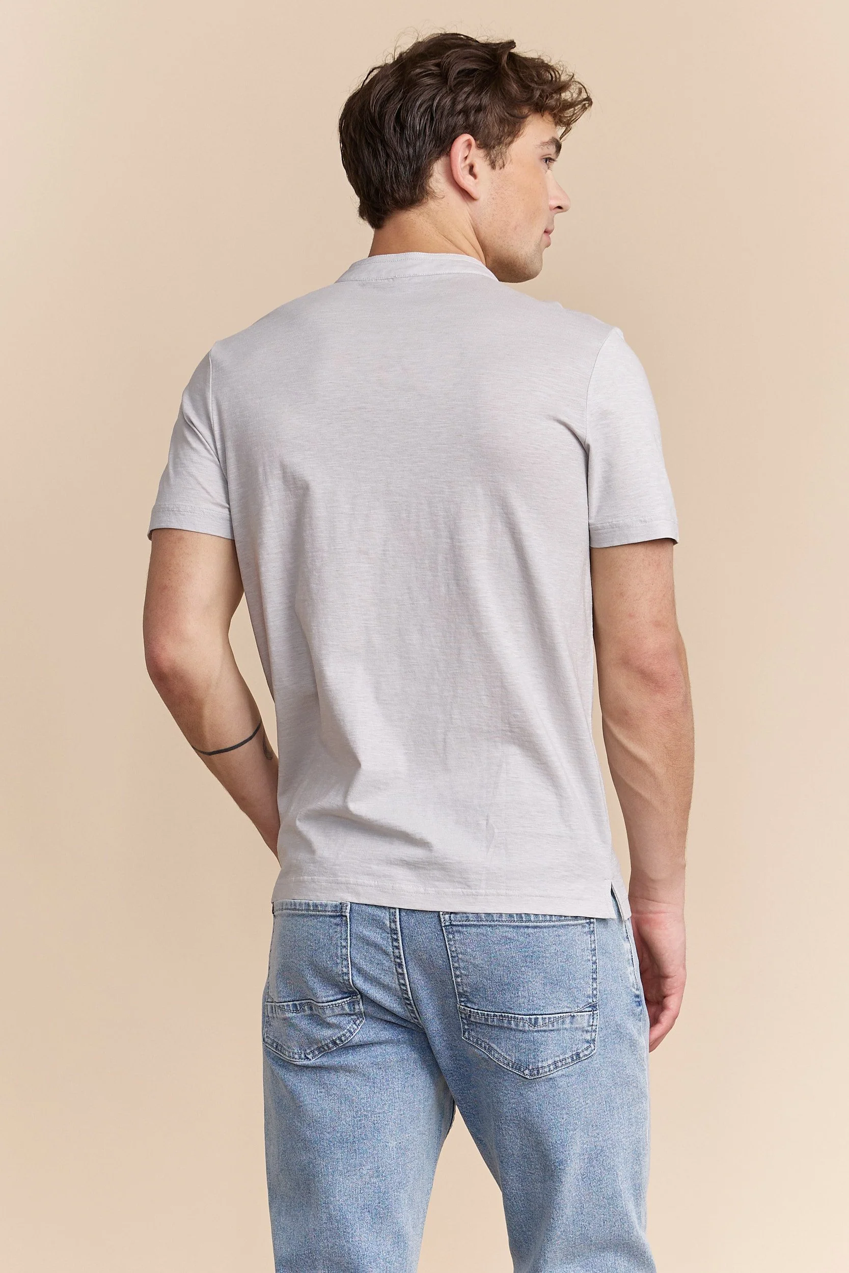 Henley t-shirt with pocket - Image 8