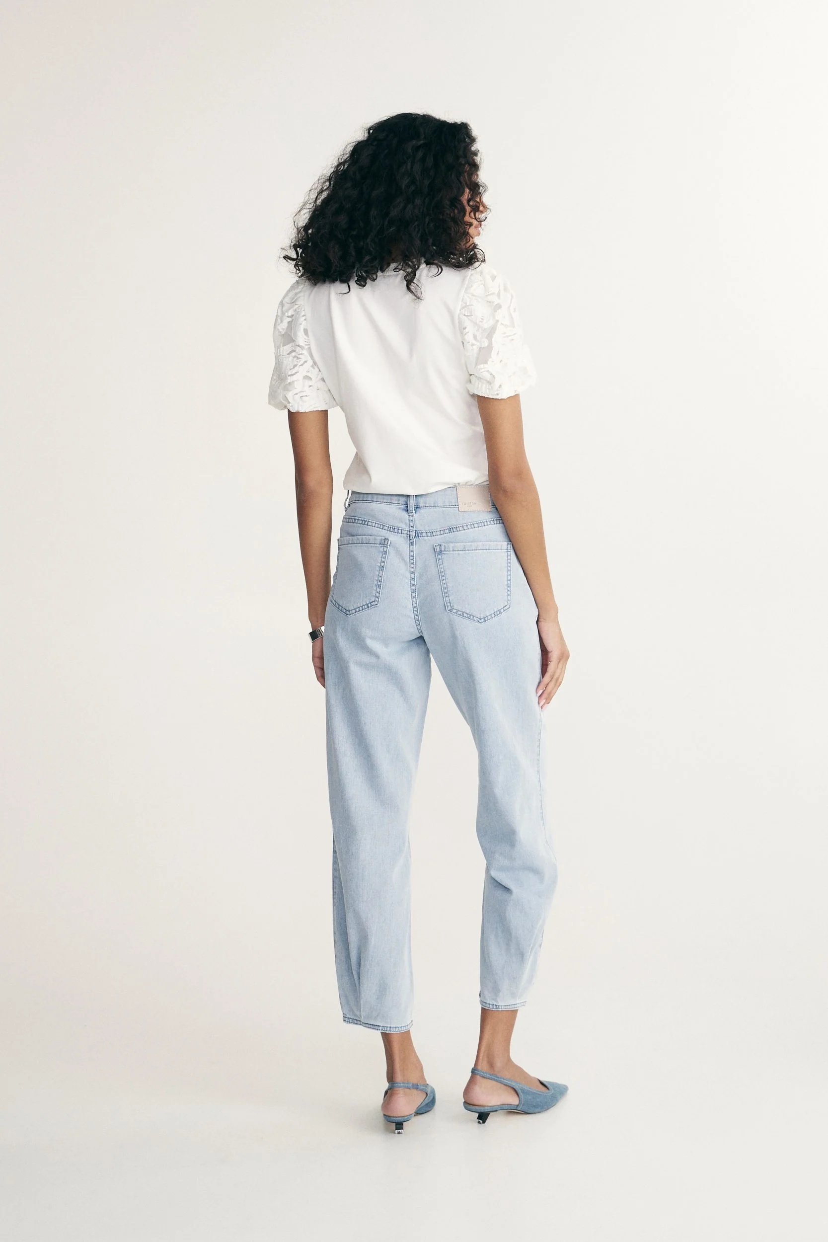 High waist jean with pleats hem - Image 2