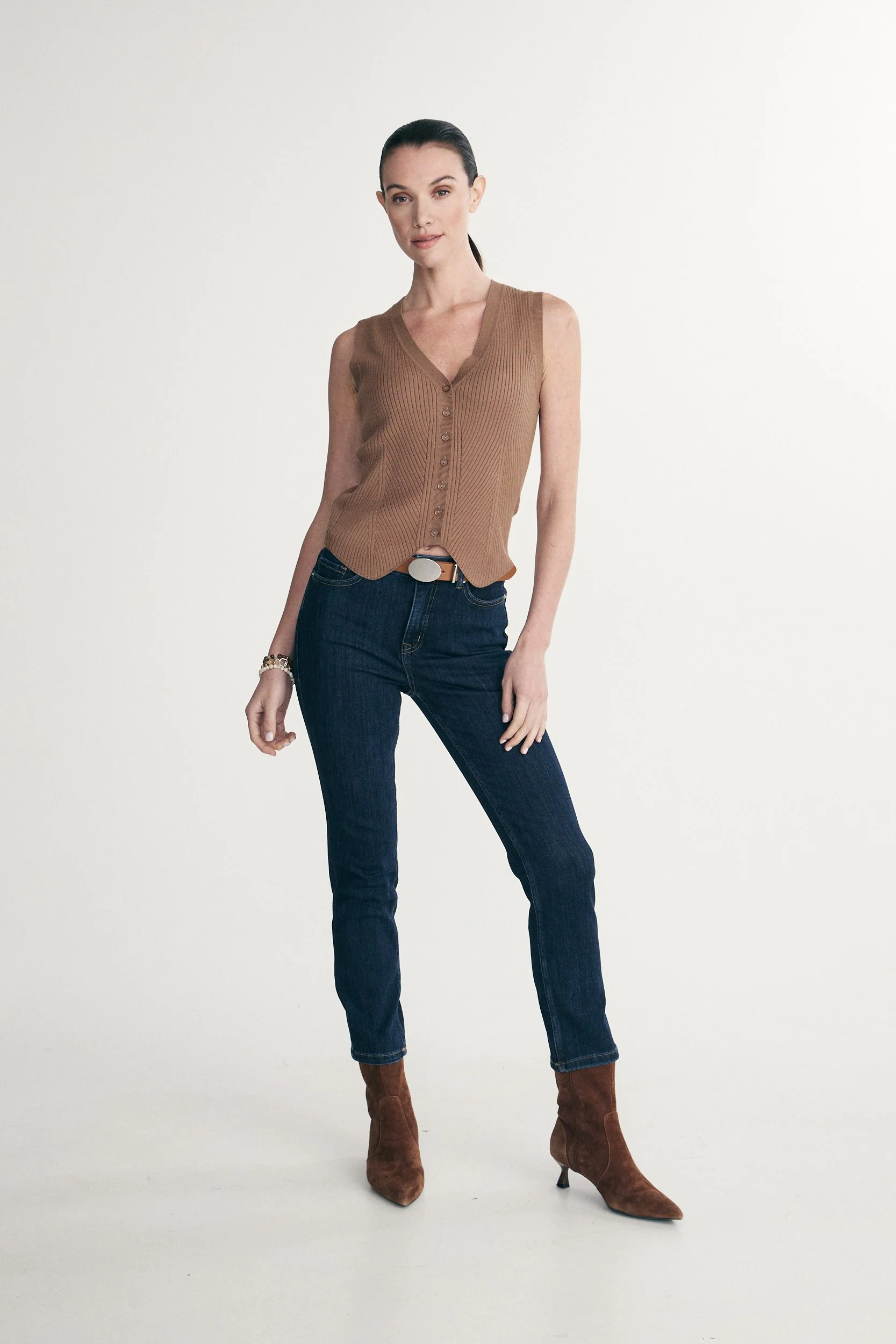 Knit vest - Image 7