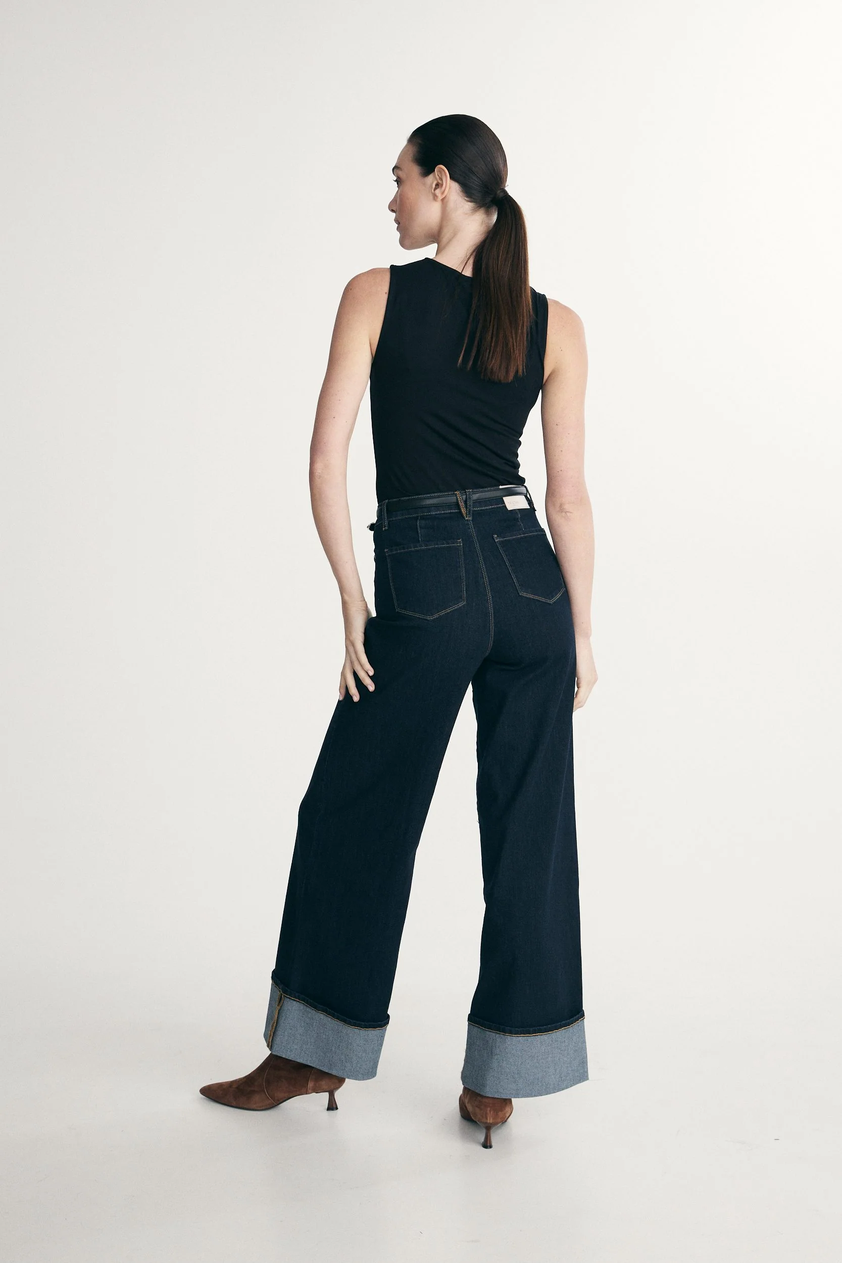Knot detail sleeveless top - Image 6