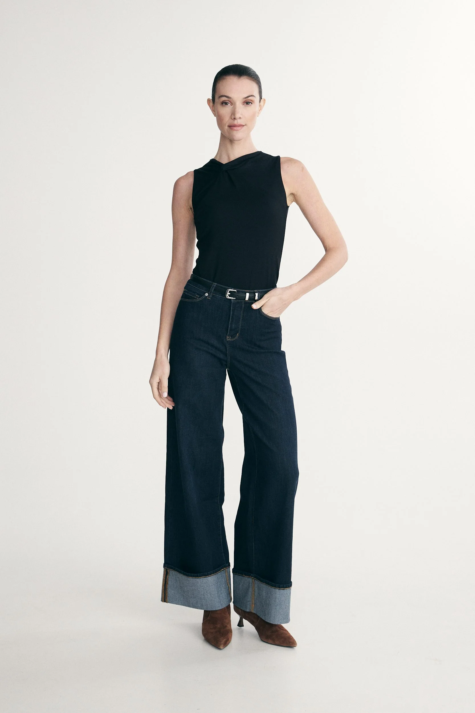 Knot detail sleeveless top - Image 7