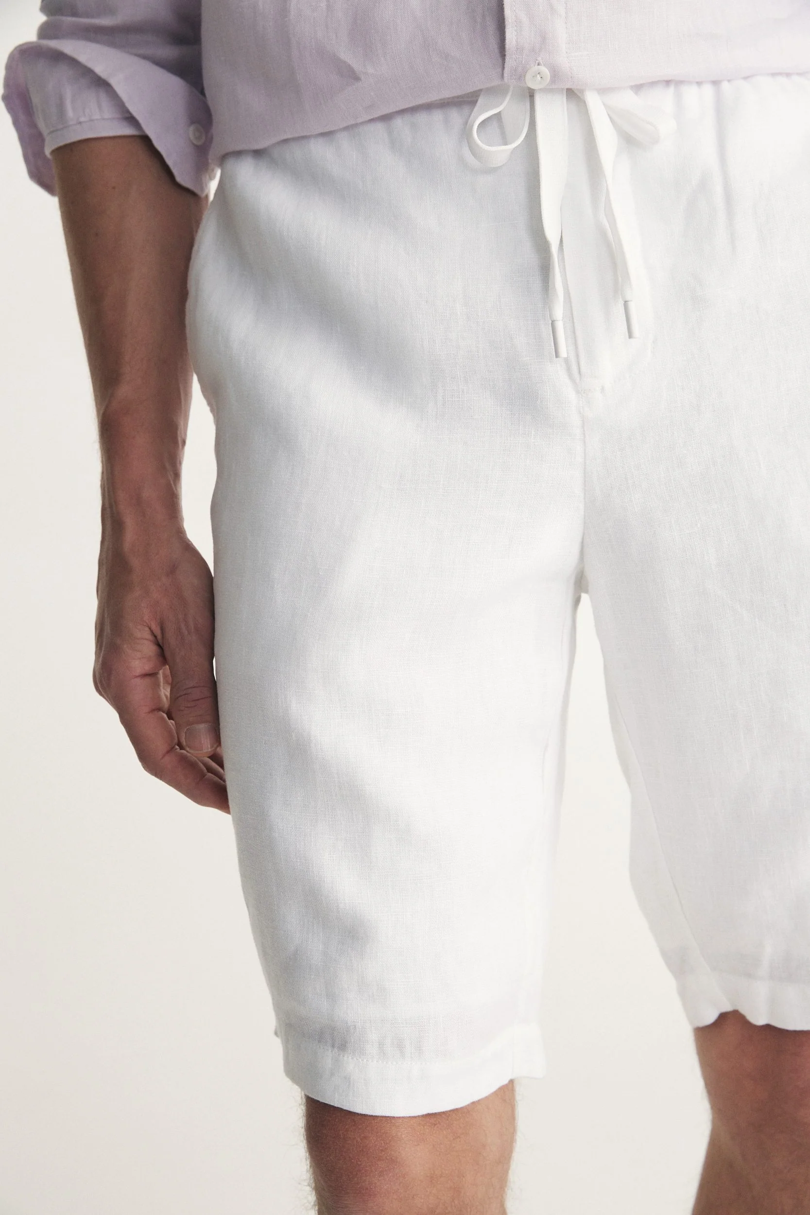 Linen bermuda with drawstring - Image 3