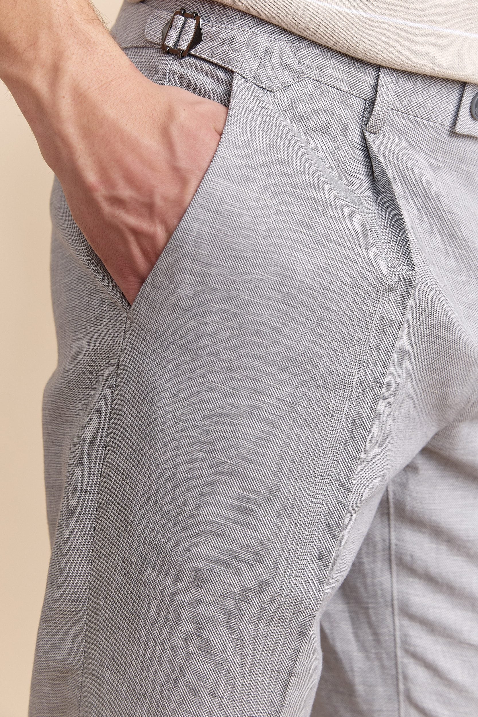 Linen pant with pleats & side buckles - Image 3