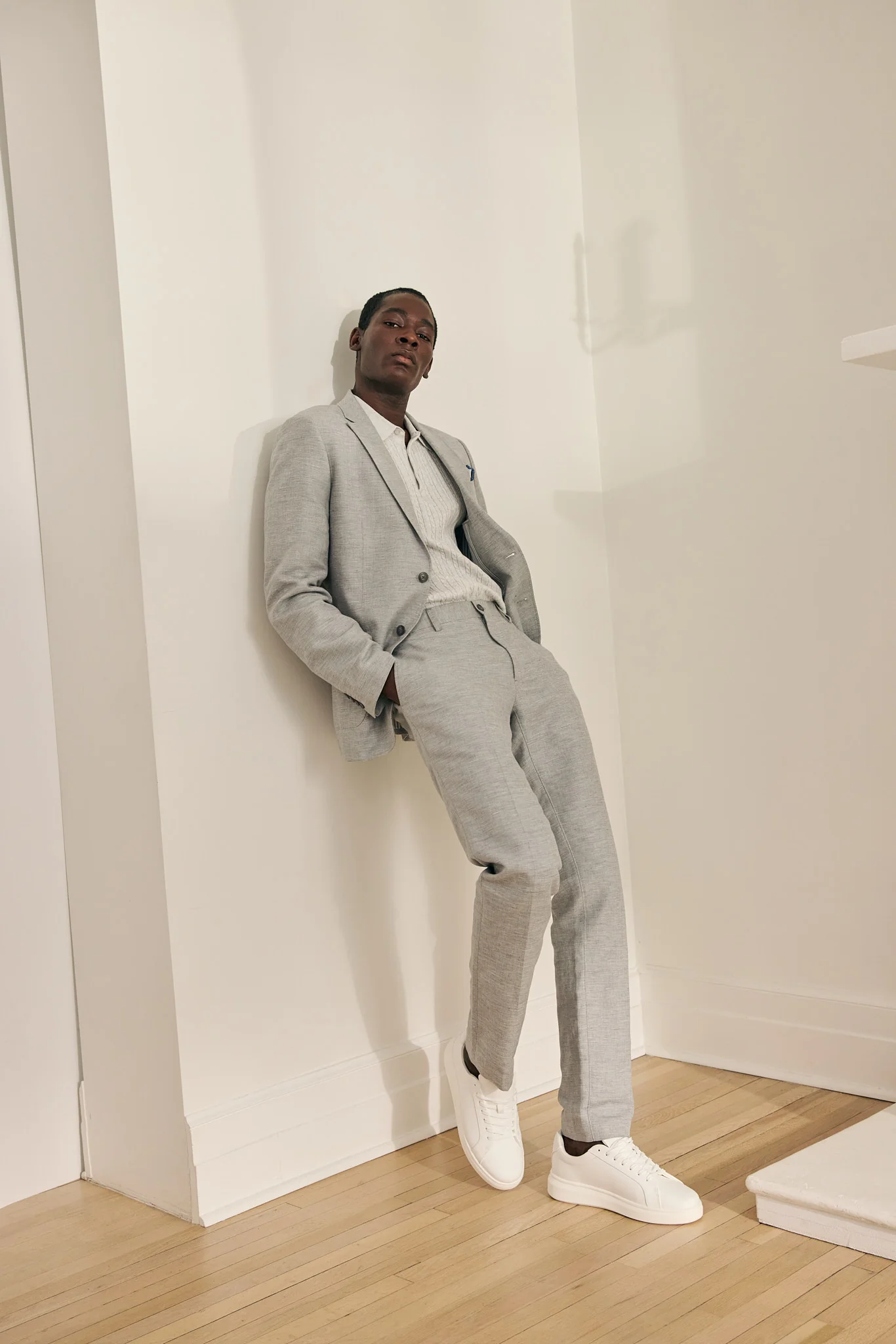 Linen pant with pleats & side buckles - Image 6