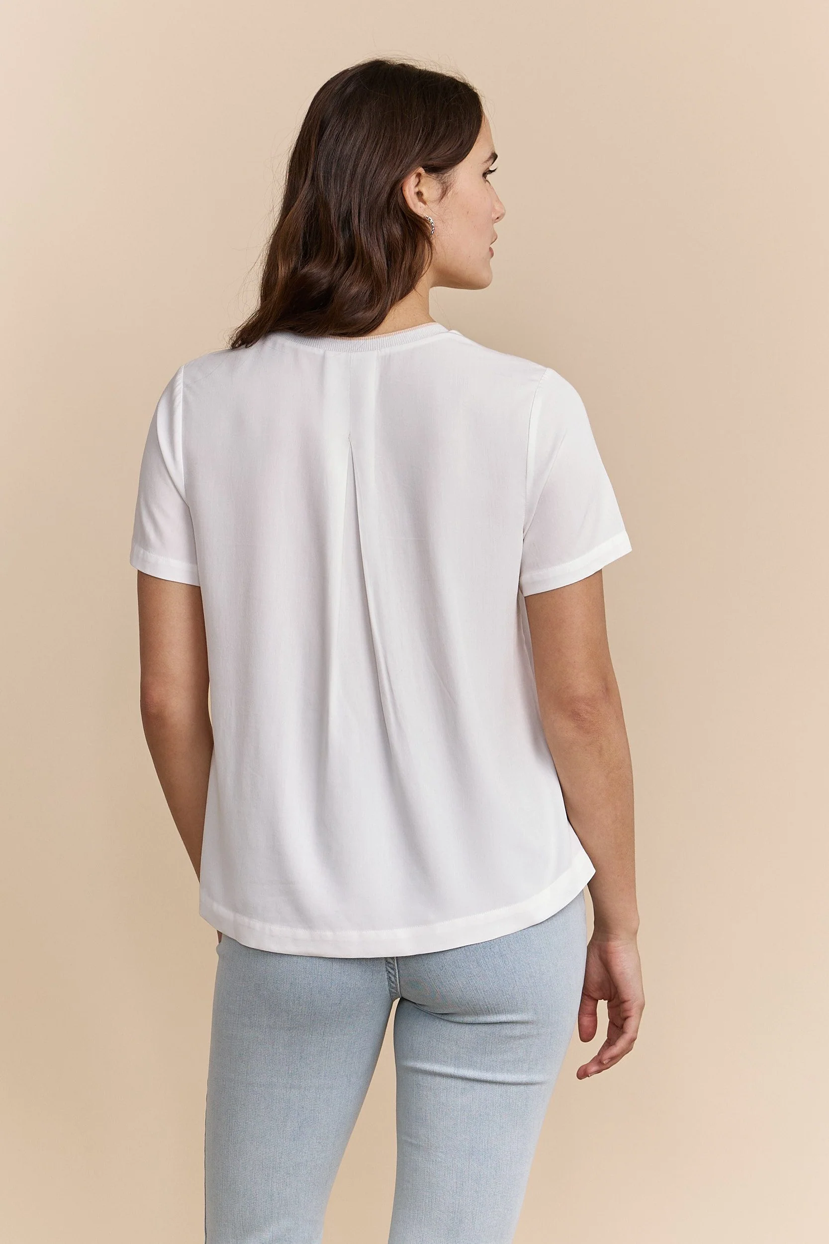 Loose-fitting top with neck detail - Image 2
