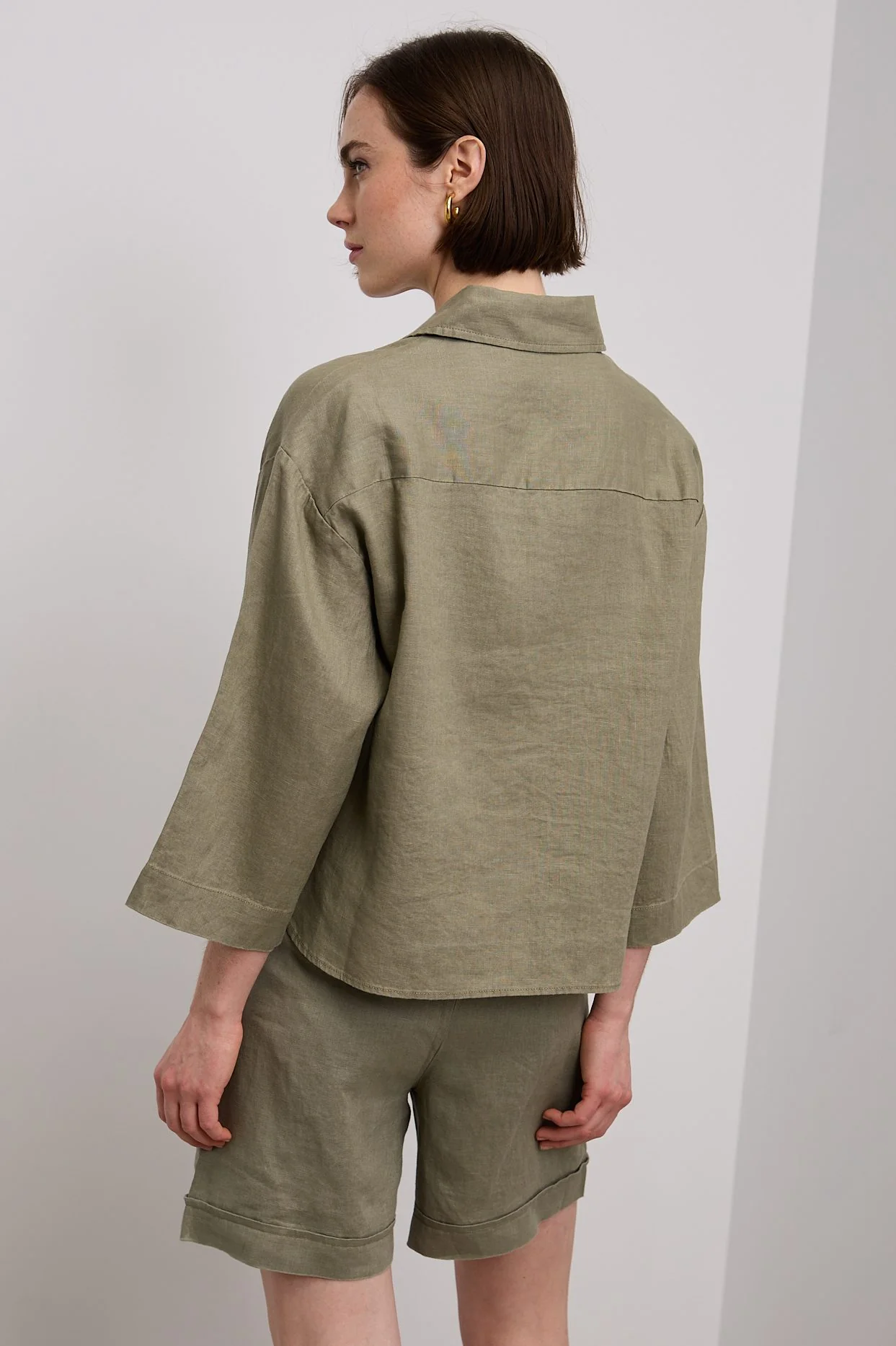 Oversized cropped linen blouse - Image 3
