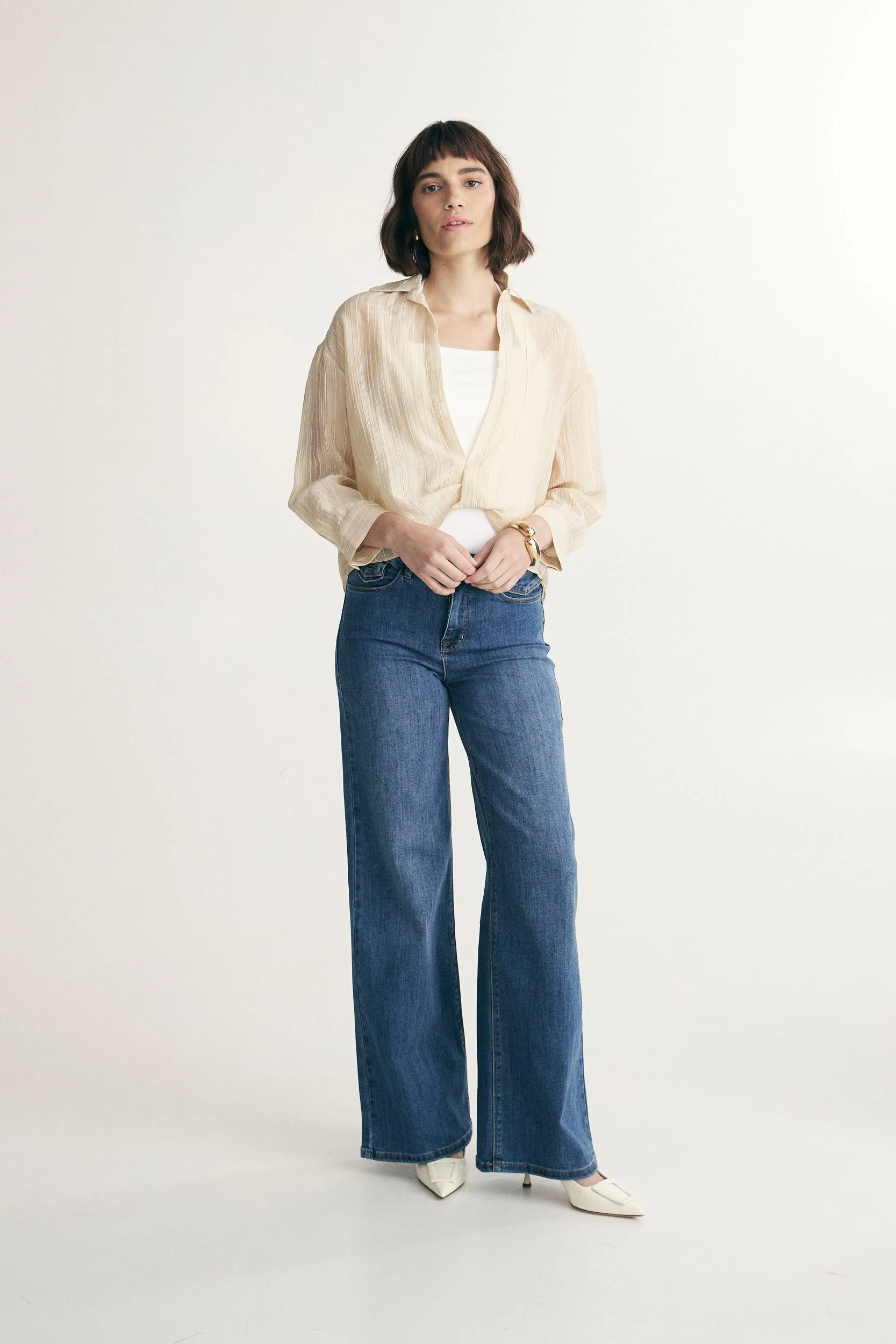 Oversized shirt with twisted front - Image 3