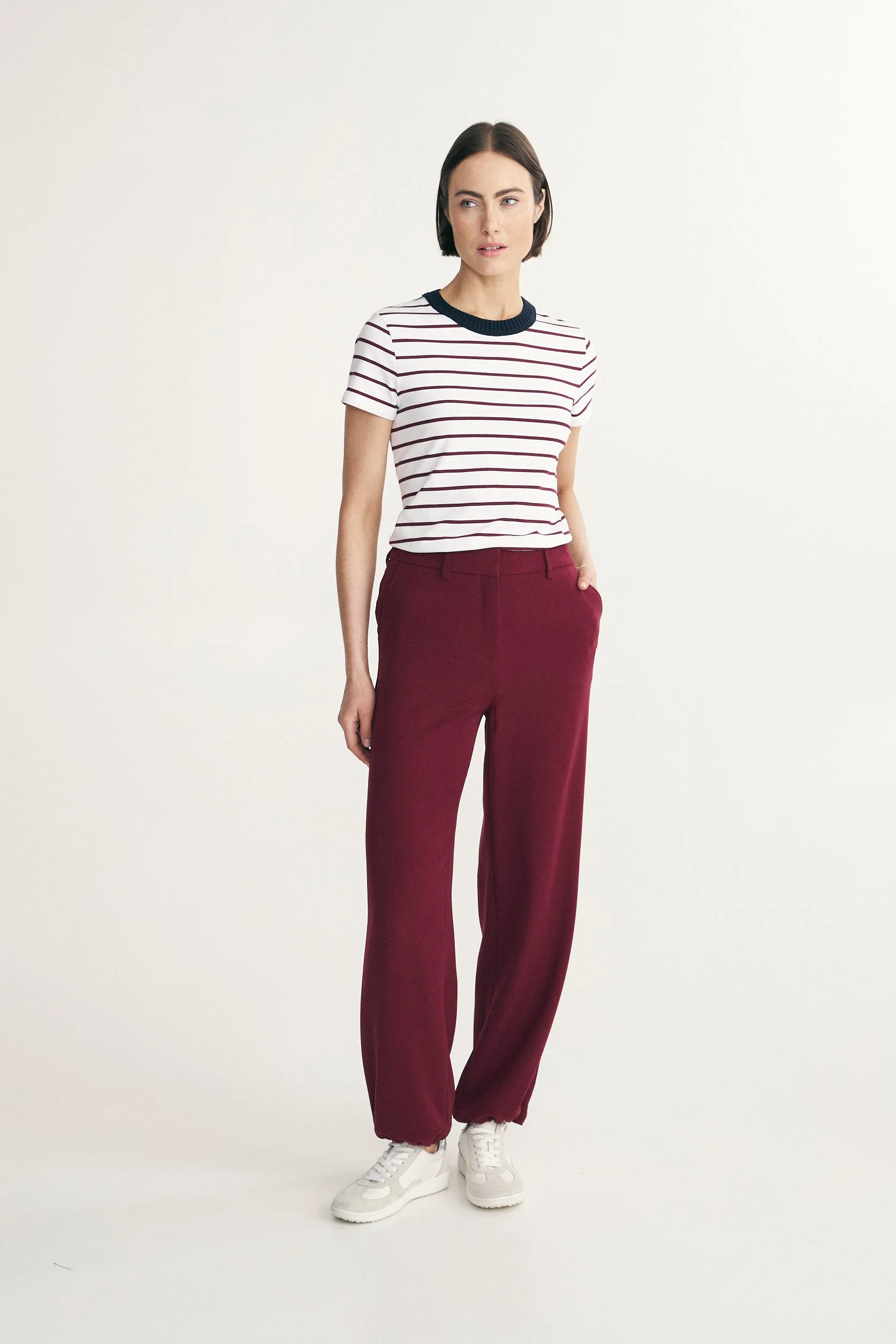 Pants with drawstring at cuff - Image 4
