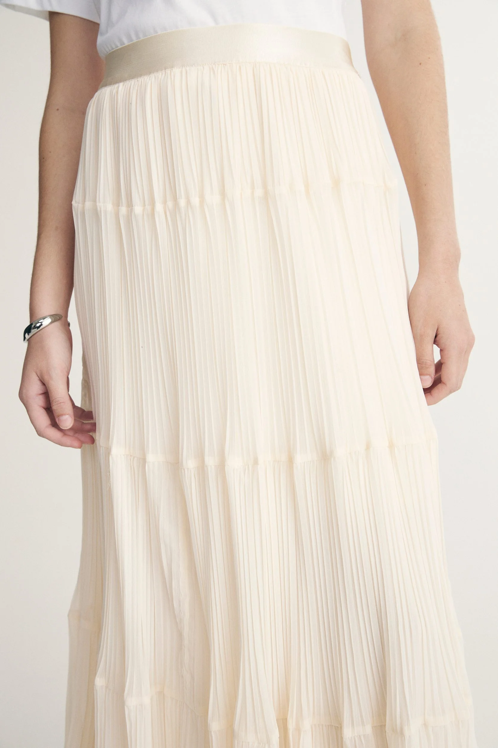 Pleated mesh skirt - Image 4
