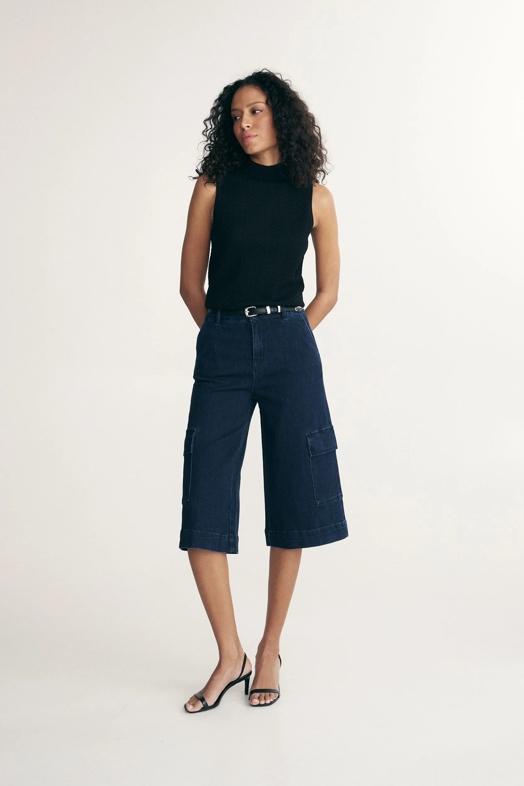 Pointelle knit sleeveless top - Image 6