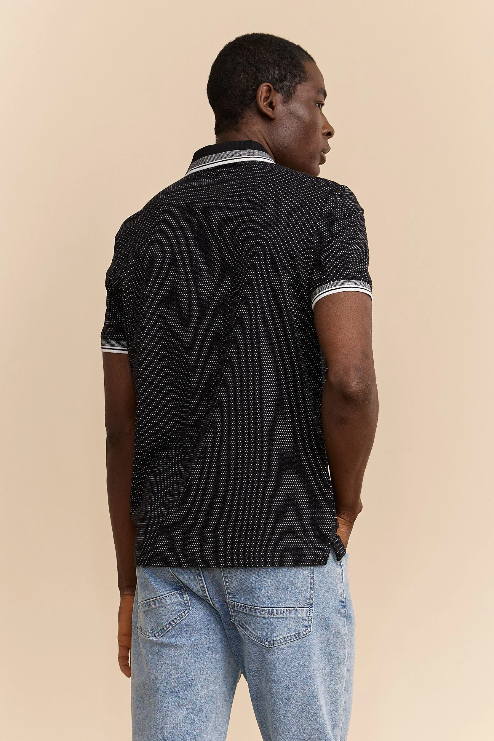 Polo with contrasting details - Image 3