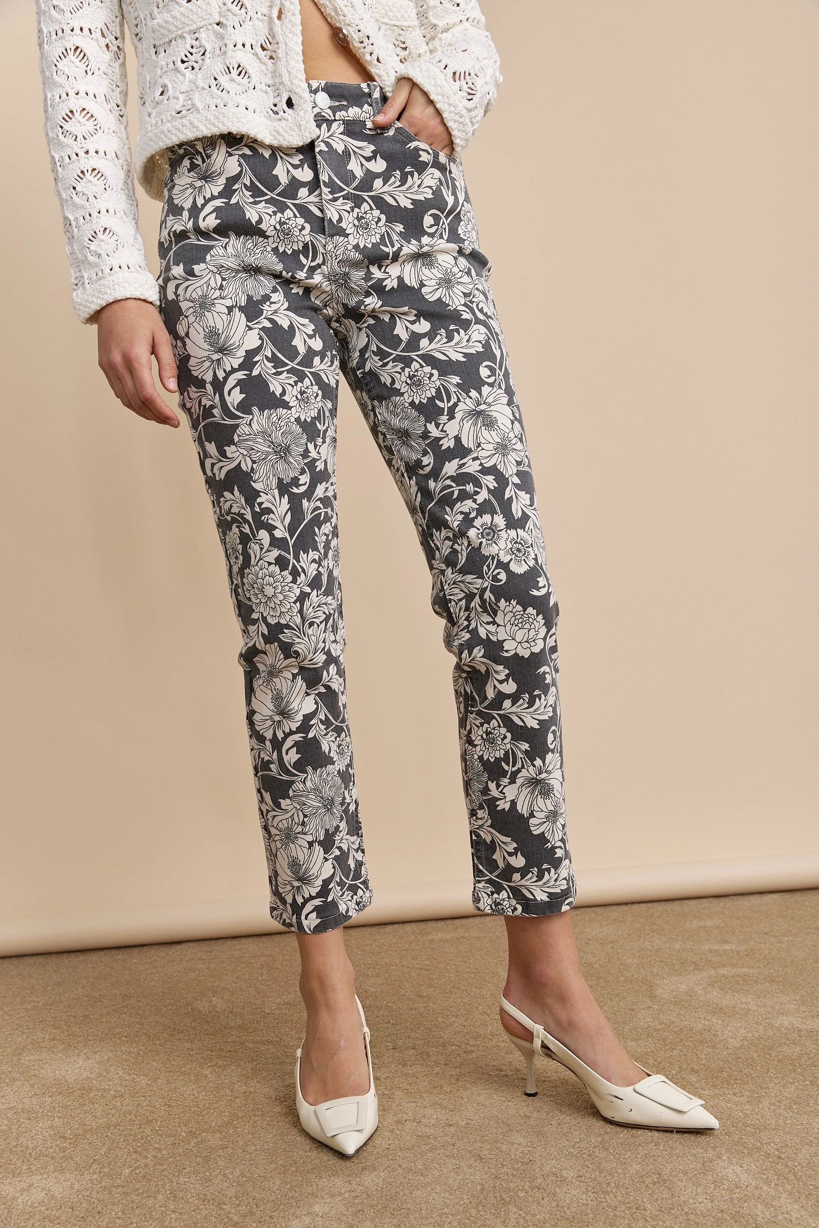 Printed high waist crop jean - Image 3