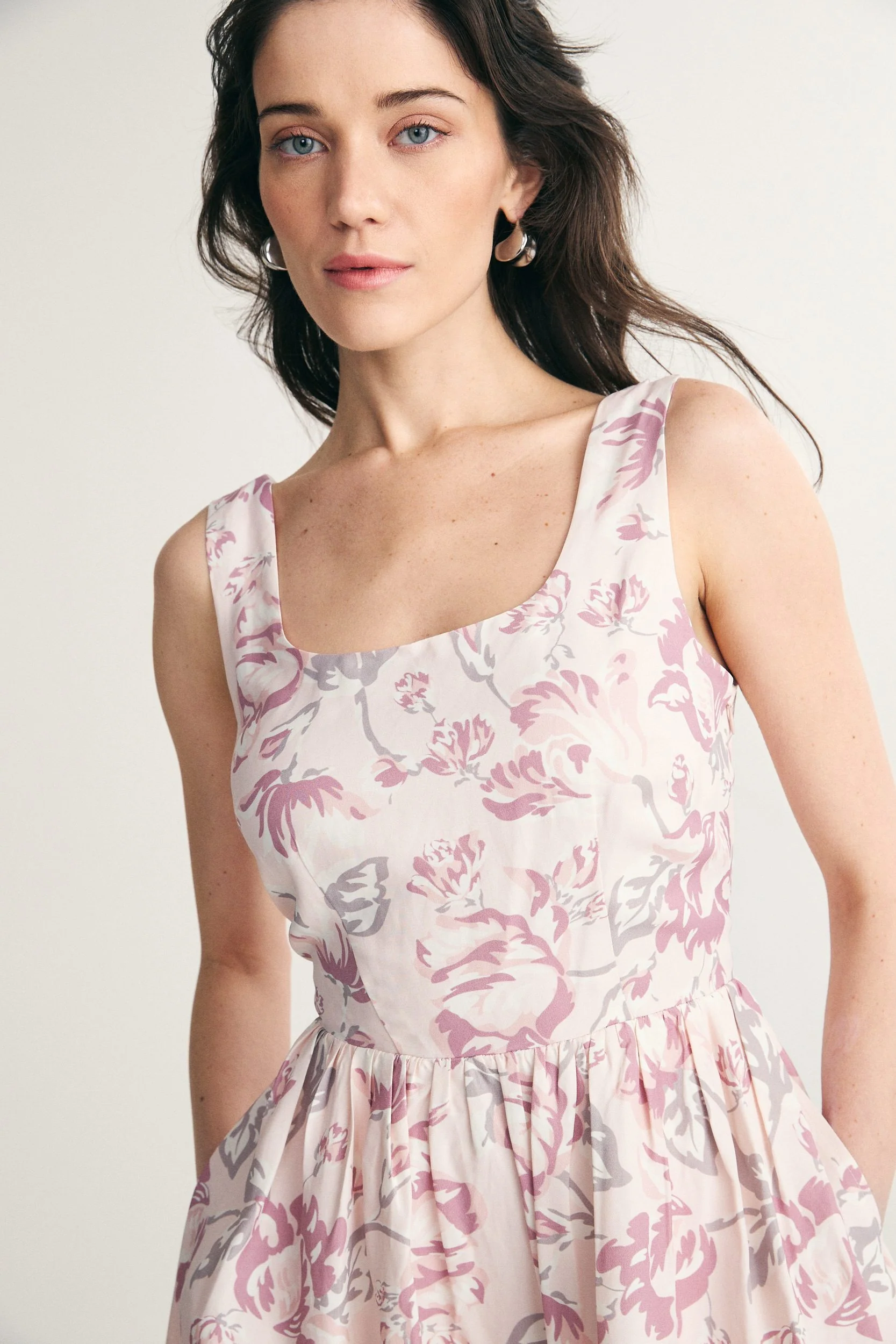 Printed long dress with pleats - Image 3