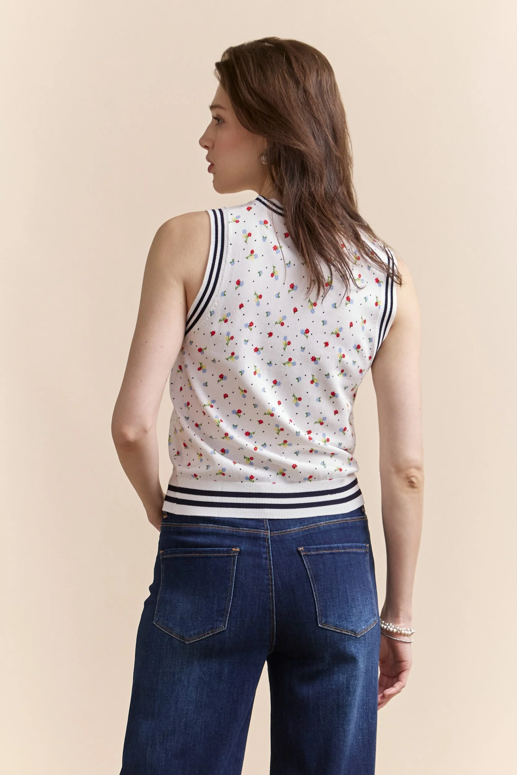 Printed sleeveless top