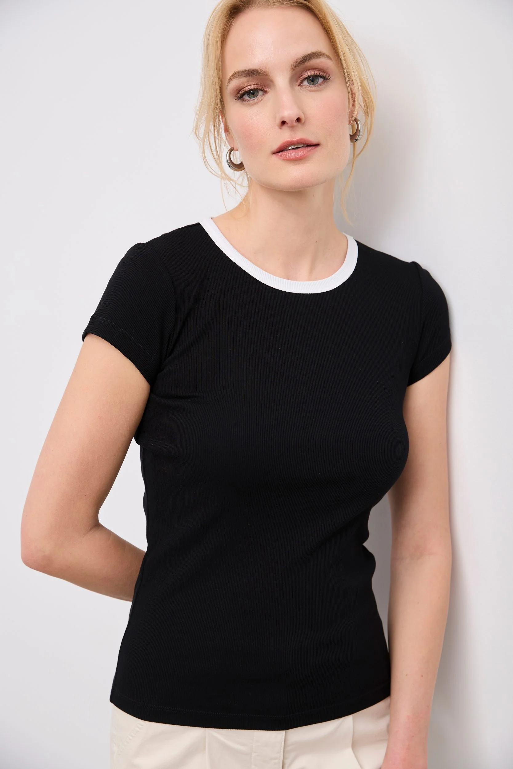 Ribbed t-shirt with crew neck - Image 3