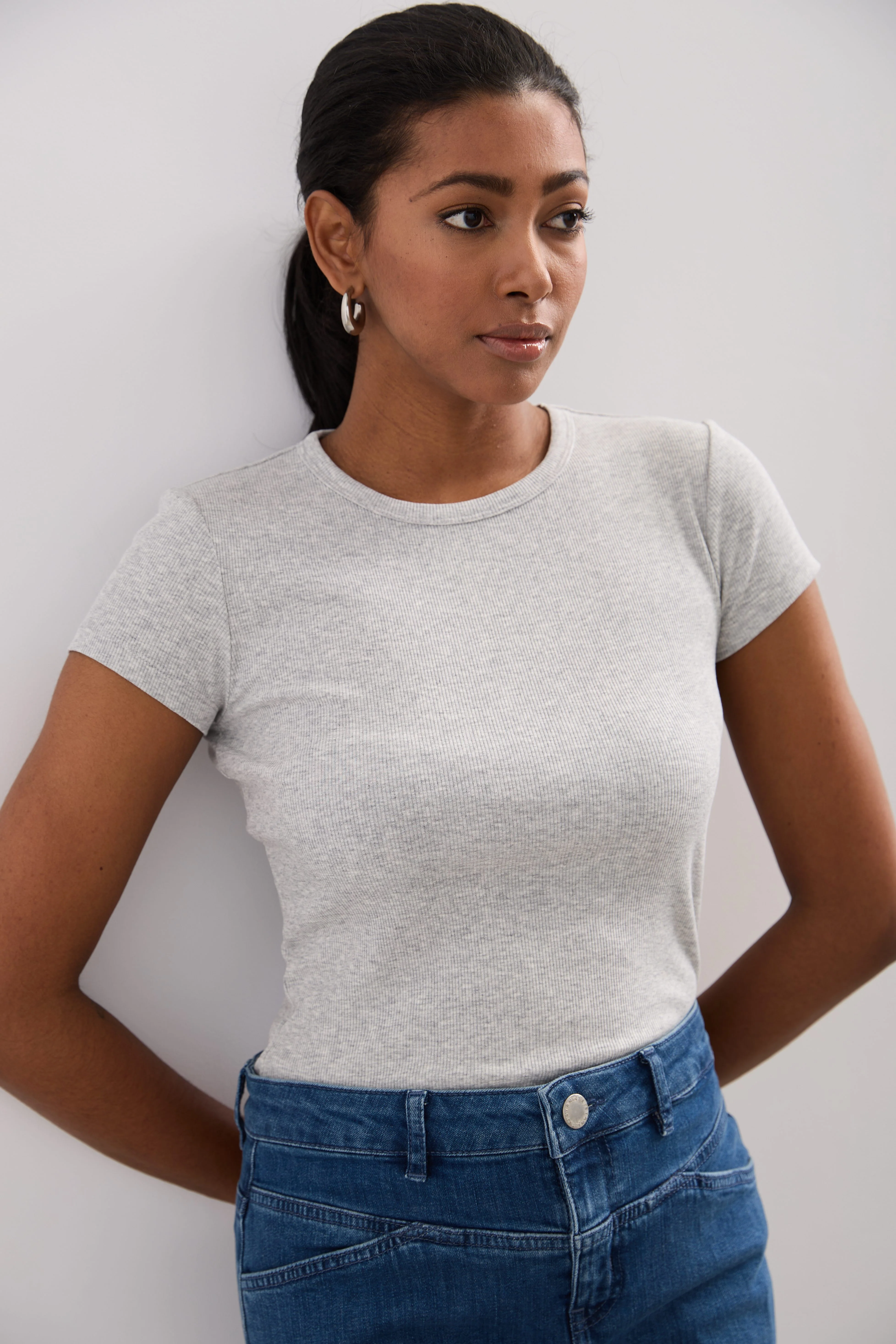 Ribbed t-shirt with crew neck - Image 6