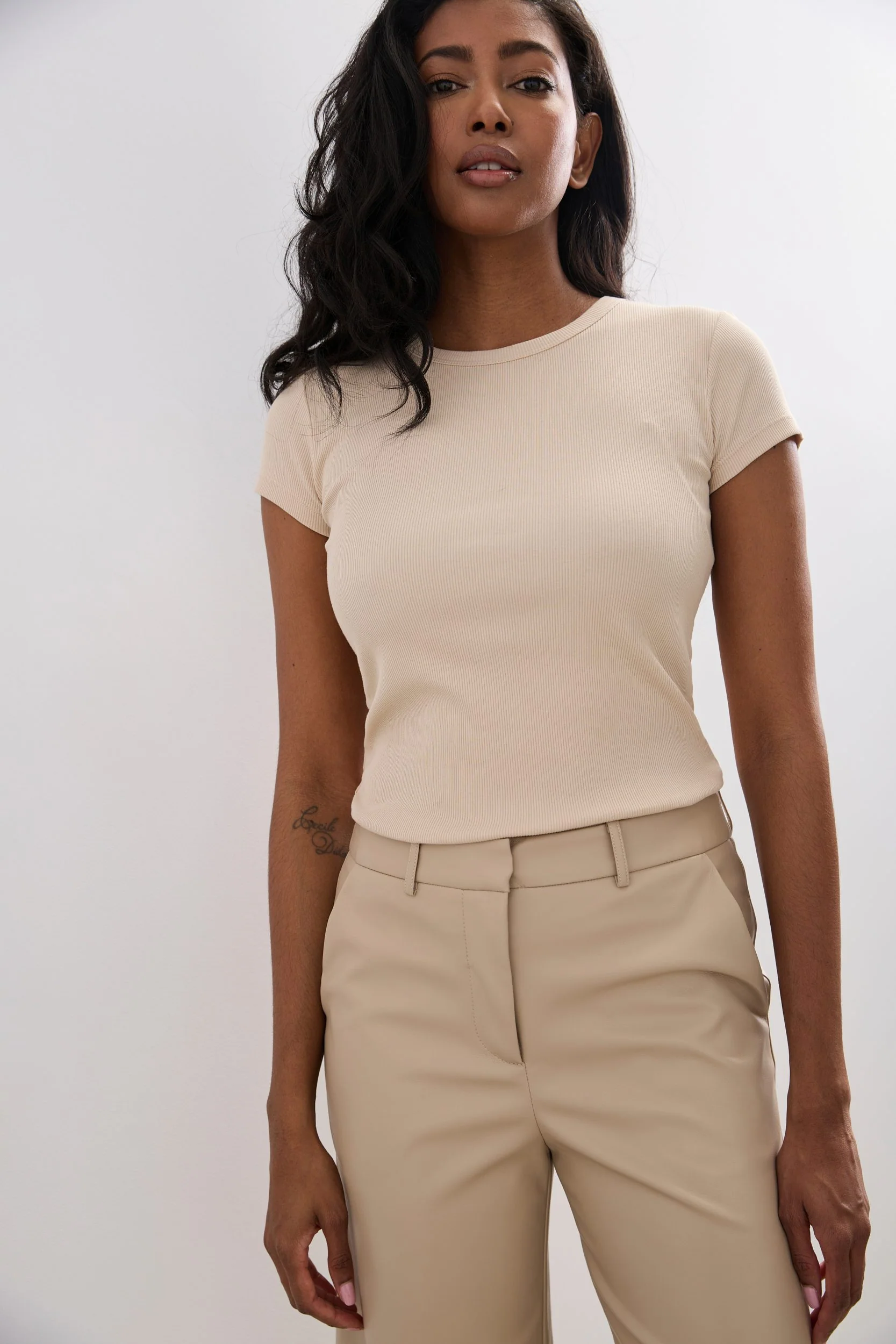 Ribbed t-shirt with crew neck - Image 9